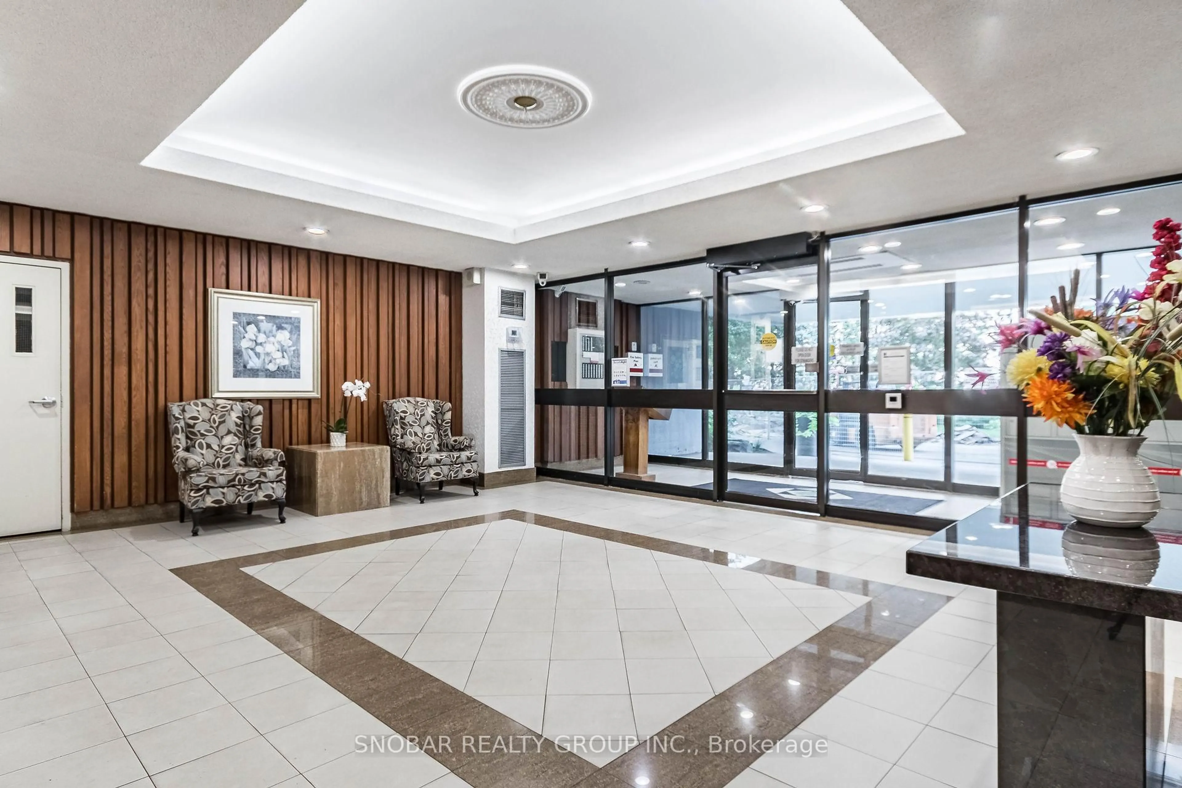 Lobby for 50 Elm Dr #1110, Mississauga Ontario L5A 3X2