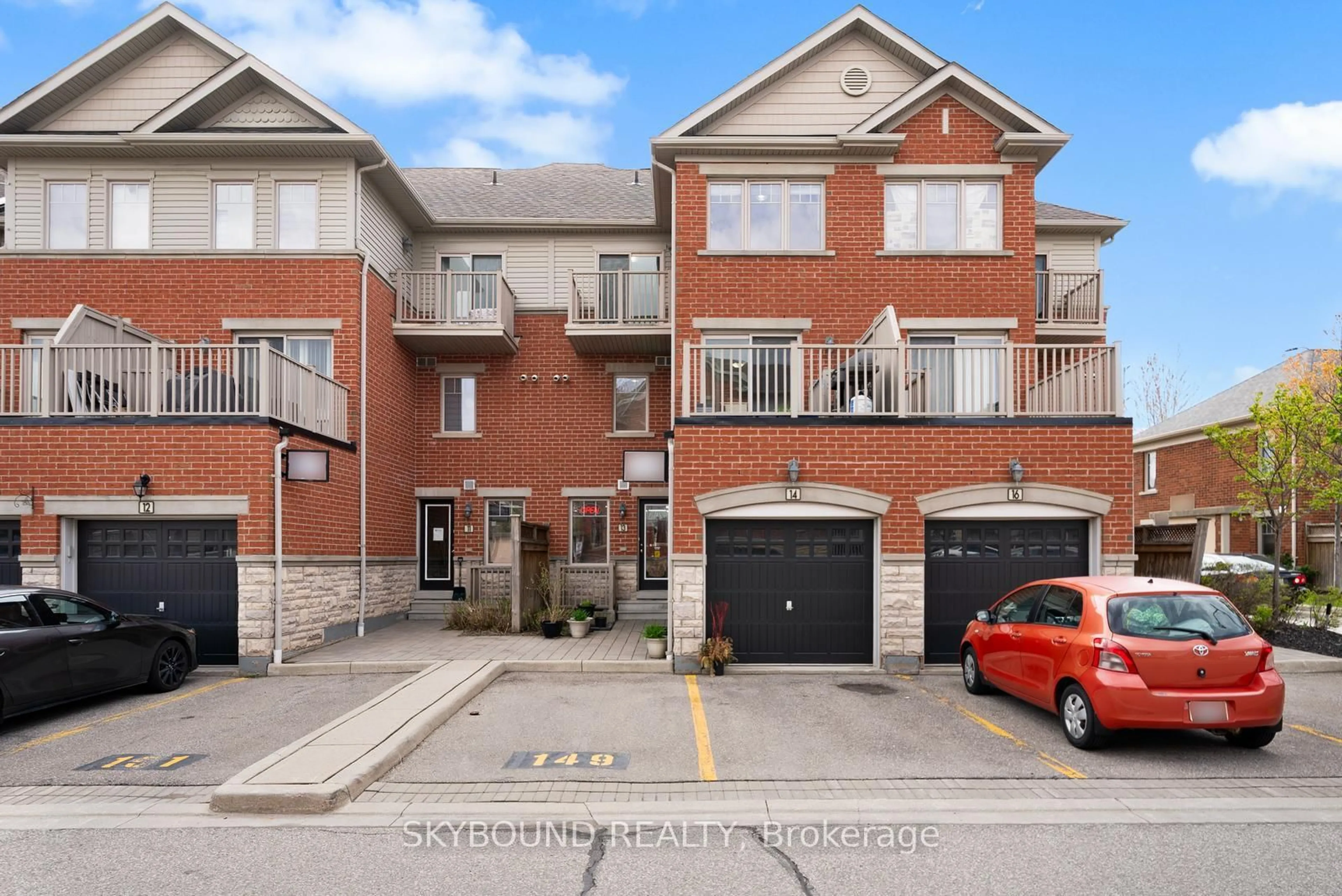 Home with brick exterior material, street for 3375 Thomas St #13, 14, Mississauga Ontario L5M 0P7