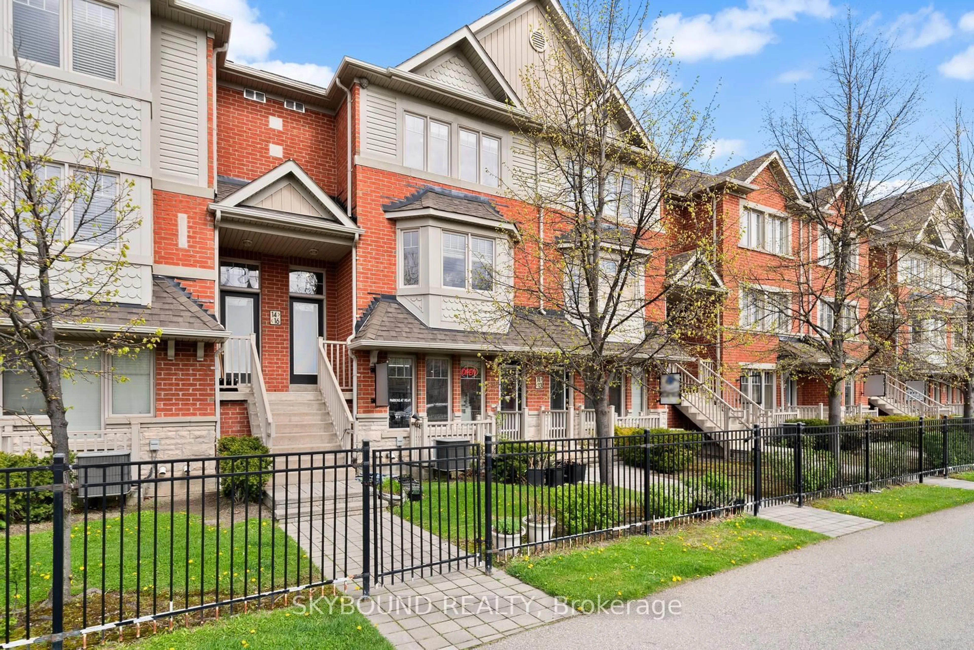 Home with brick exterior material, street for 3375 Thomas St #13, 14, Mississauga Ontario L5M 0P7