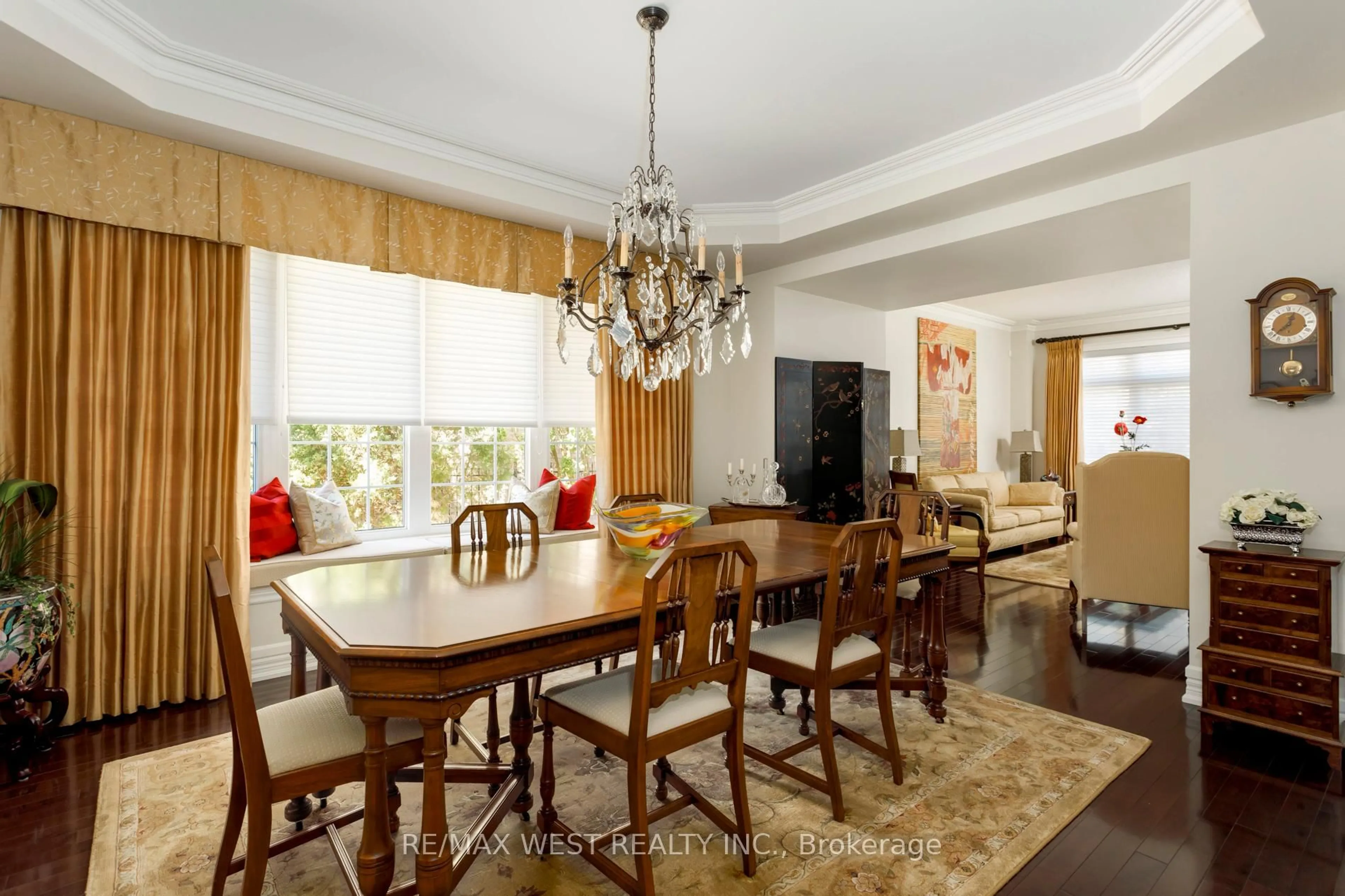 Dining room, unknown for 3338 Fox Run Circ, Oakville Ontario L6L 6W4