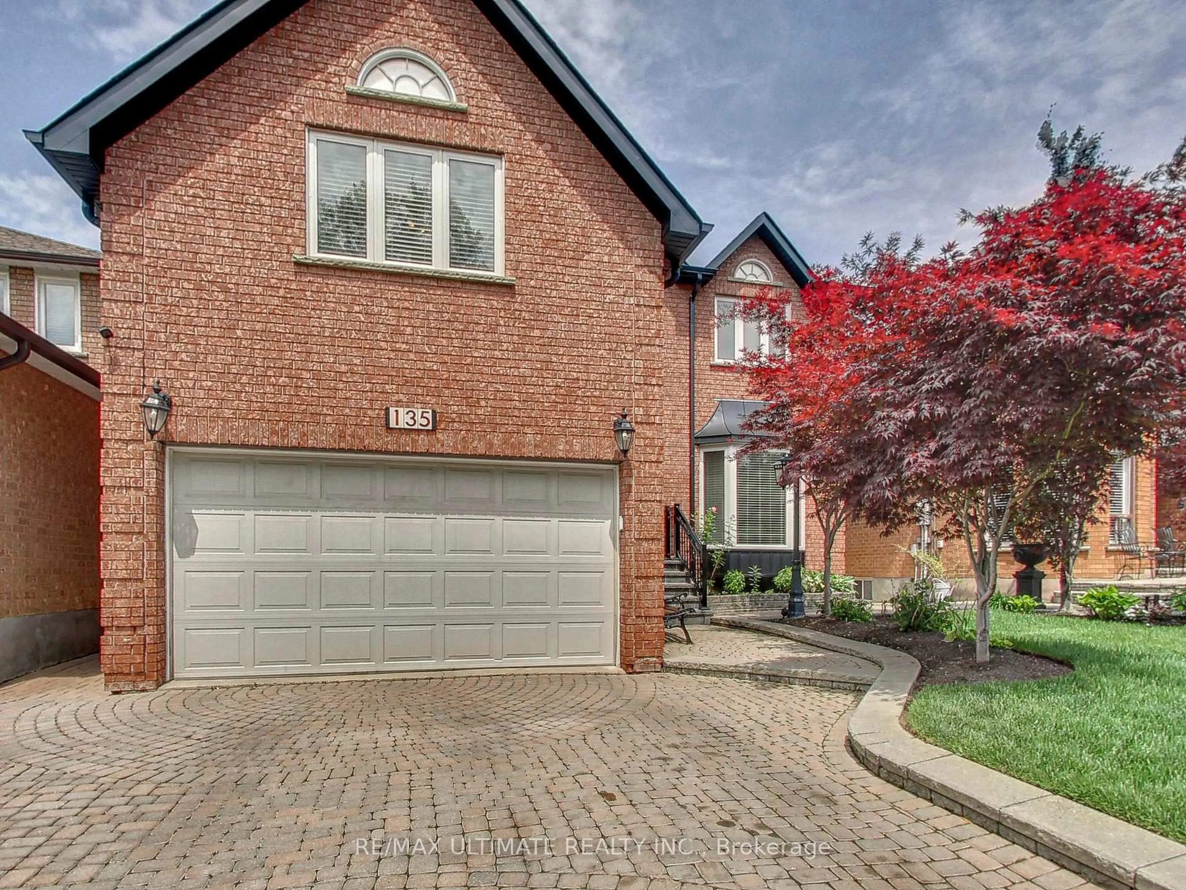 Home with brick exterior material, street for 135 Glenn Hawthorne Blvd, Mississauga Ontario L5R 2K8