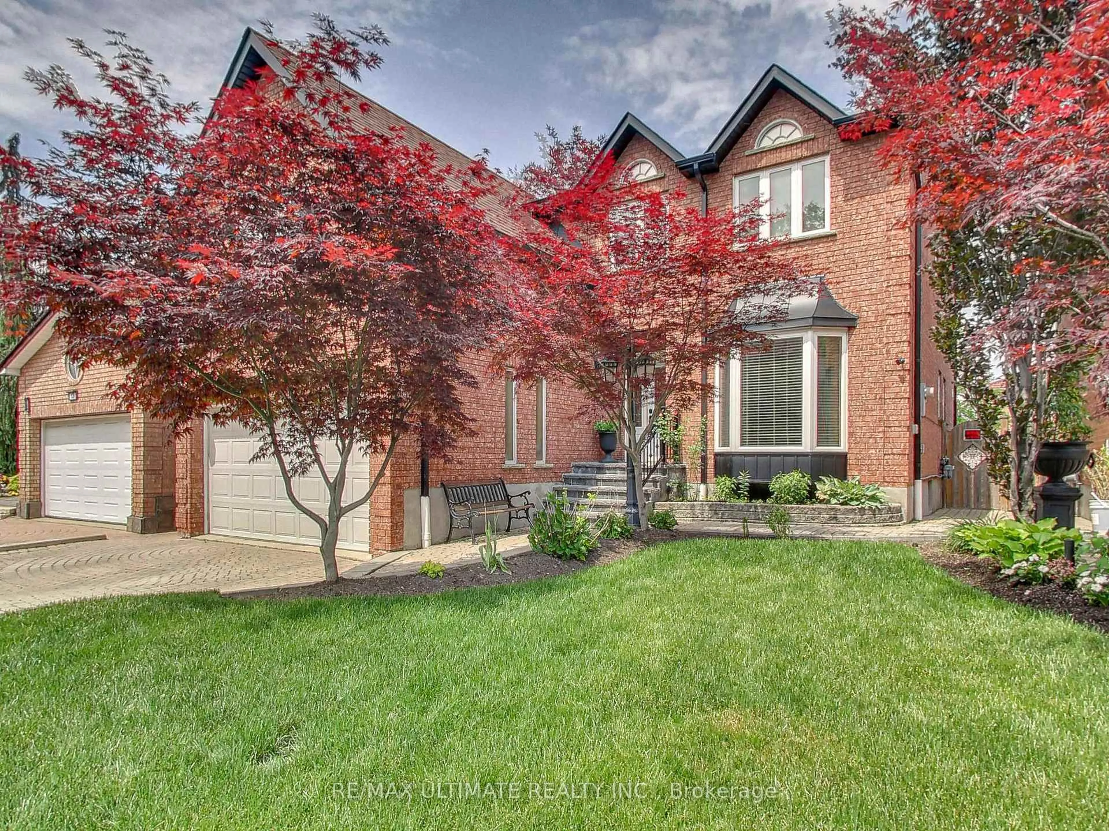 Home with brick exterior material, street for 135 Glenn Hawthorne Blvd, Mississauga Ontario L5R 2K8