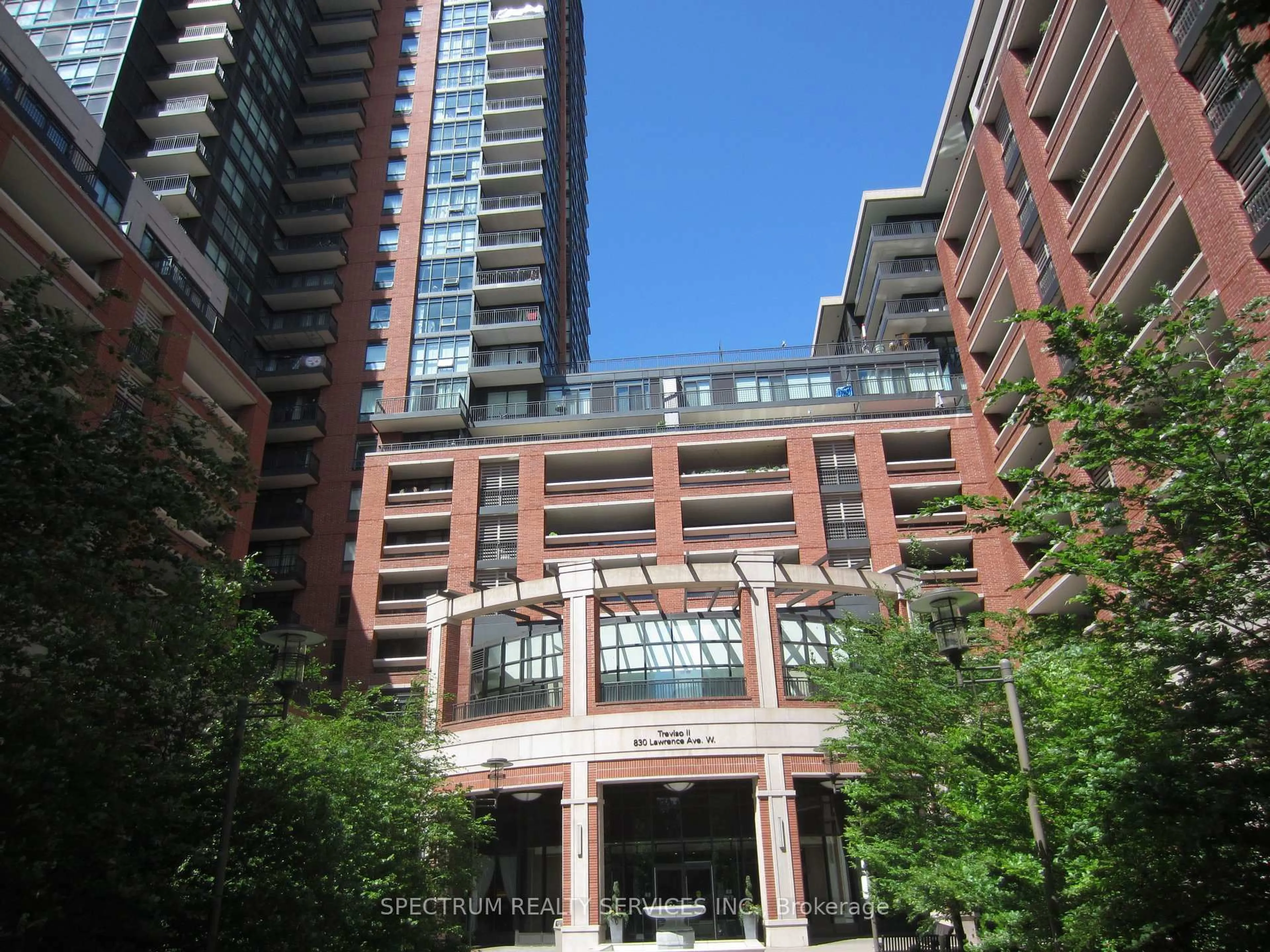 Indoor foyer for 830 Lawrence Ave #212, Toronto Ontario M6A 0B6