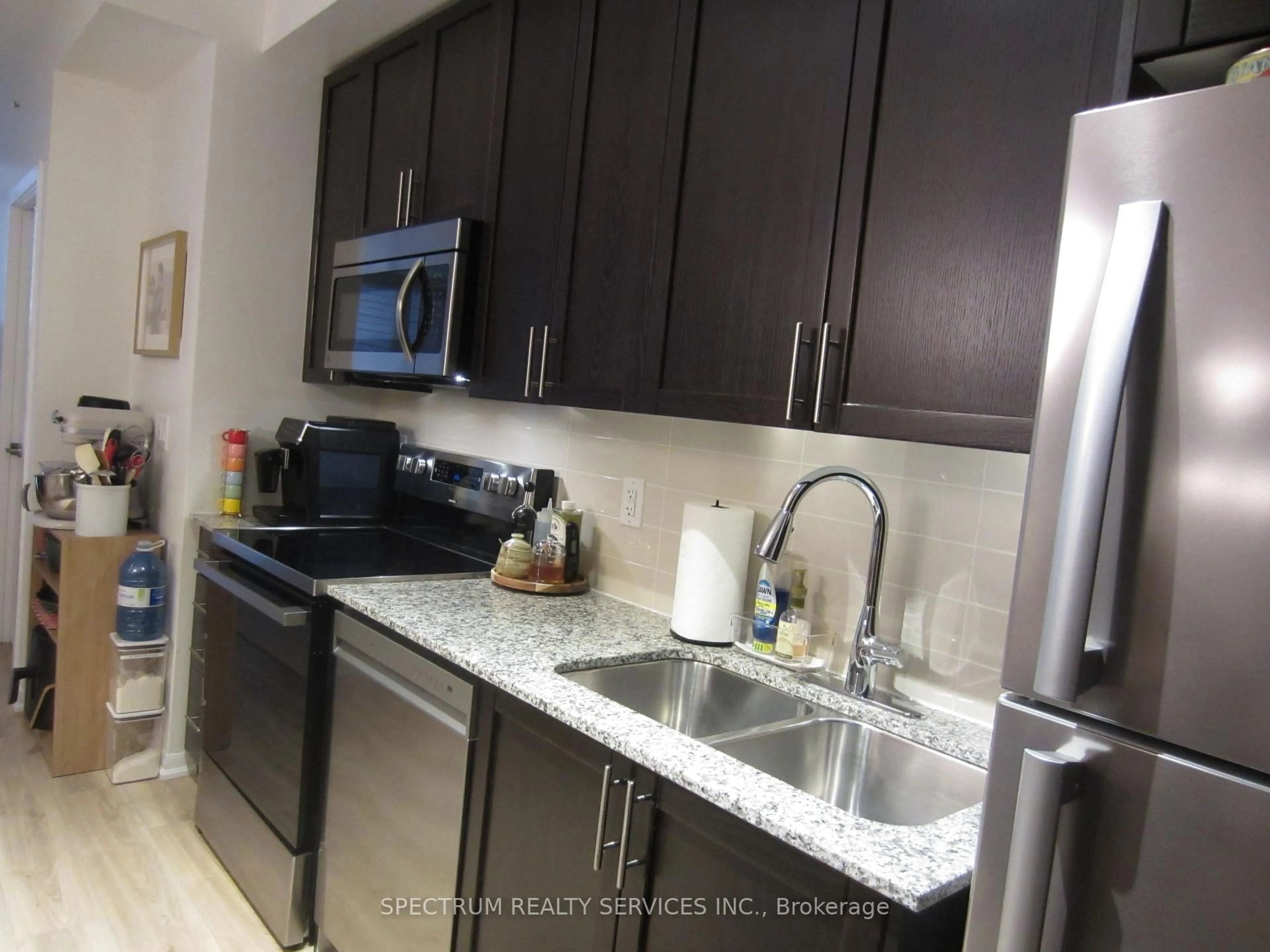 Standard kitchen, ceramic/tile floor for 830 Lawrence Ave #212, Toronto Ontario M6A 0B6