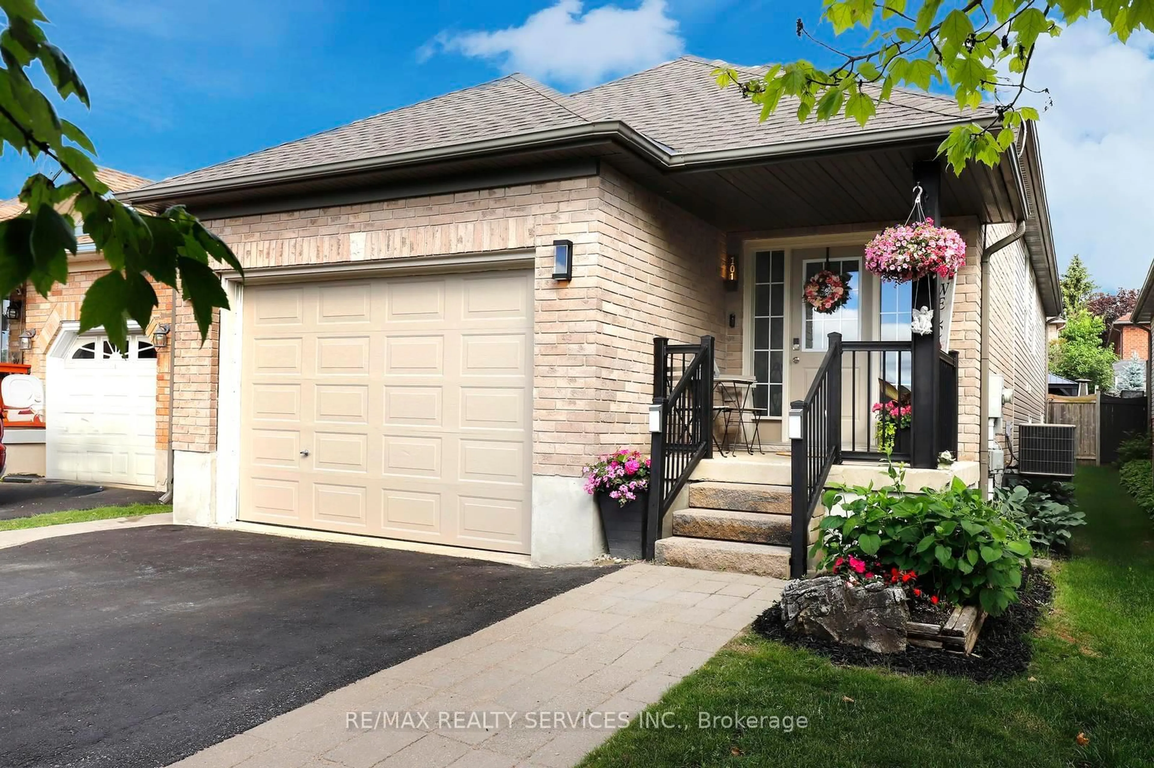 Home with brick exterior material, street for 101 Glengarry Rd, Orangeville Ontario L9W 5E4