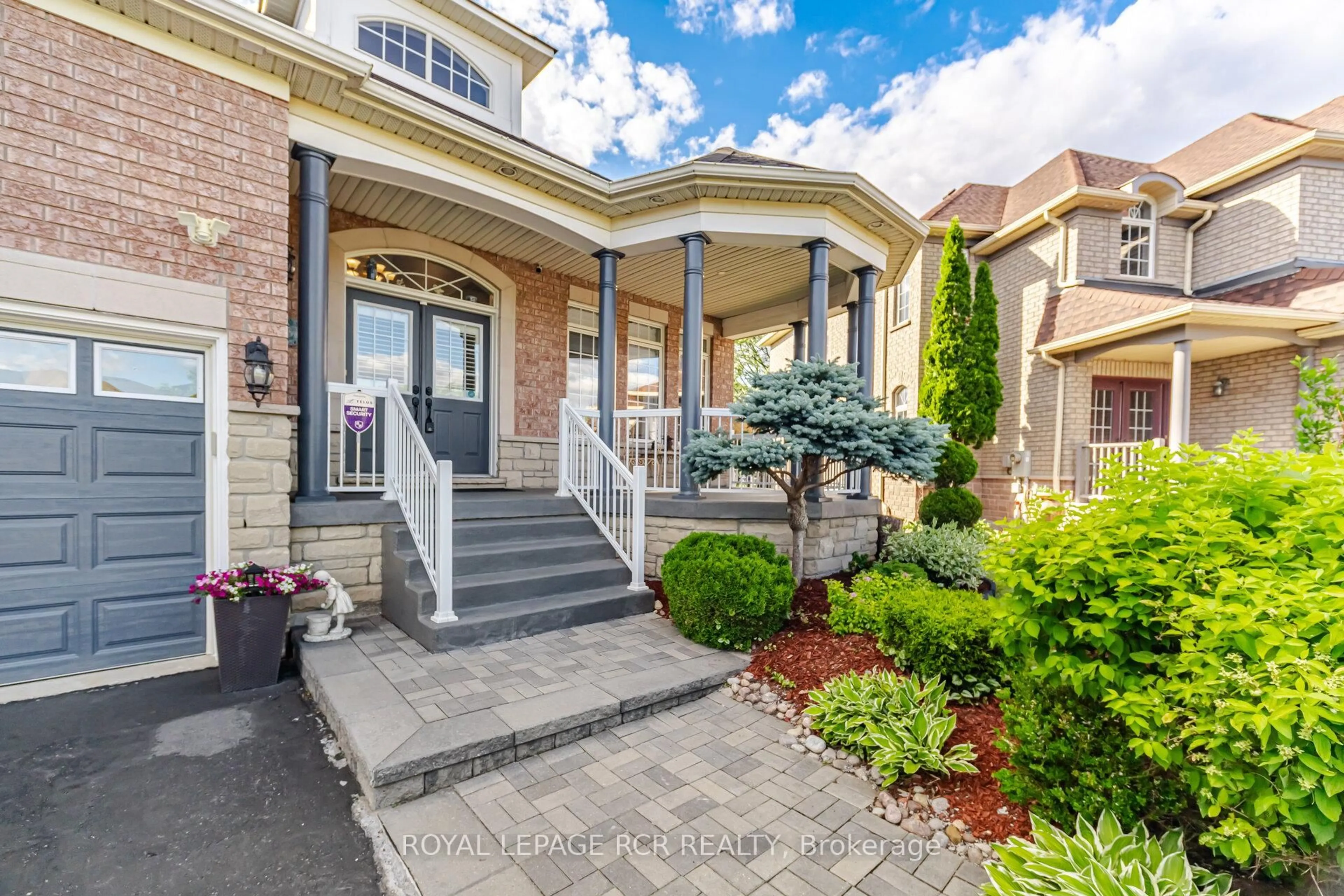 Home with brick exterior material, street for 939 Brass Winds Pl, Mississauga Ontario L5W 1T1