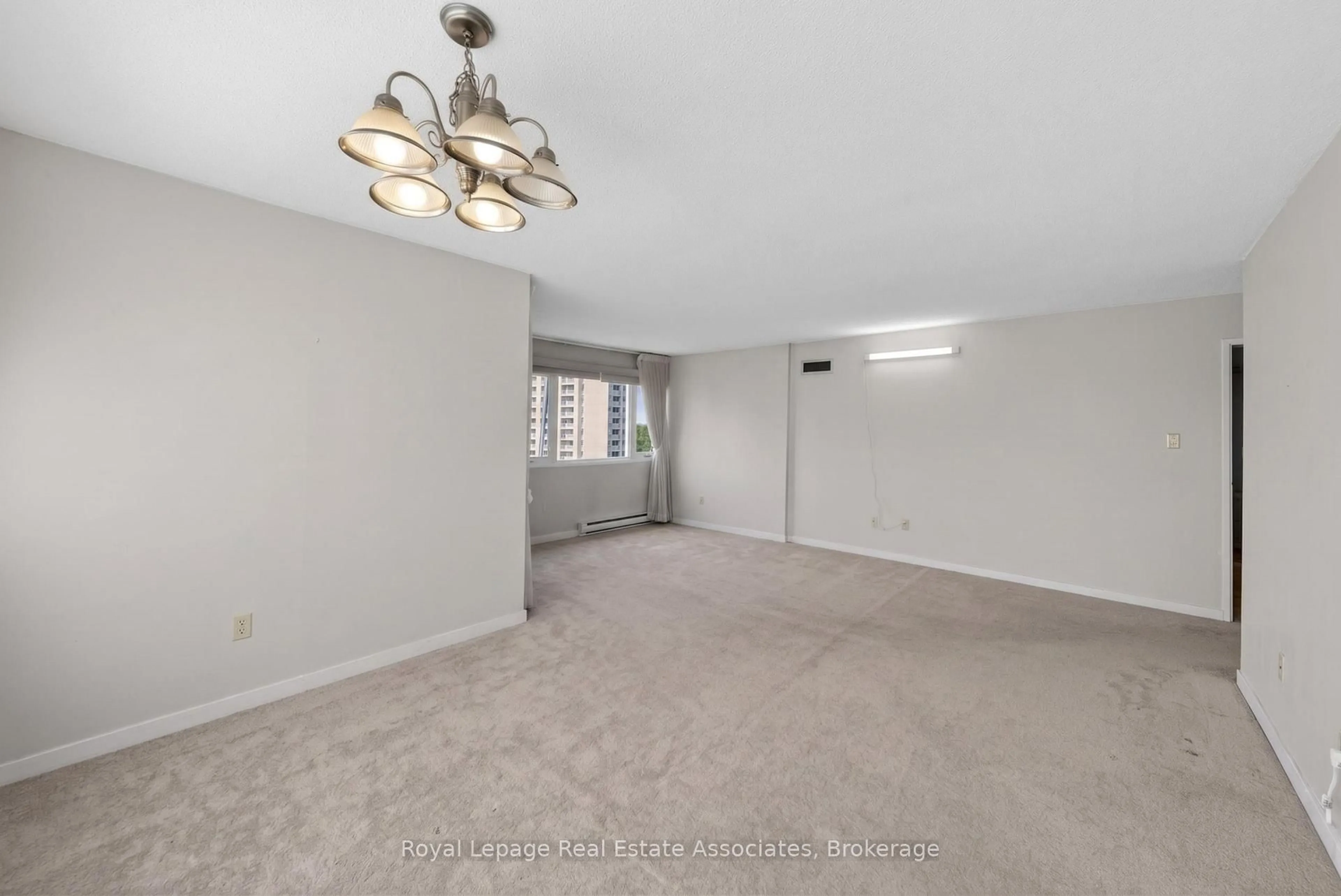 A pic of a room for 1580 MIssissauga Valley Blvd #901, Mississauga Ontario L5A 3T8