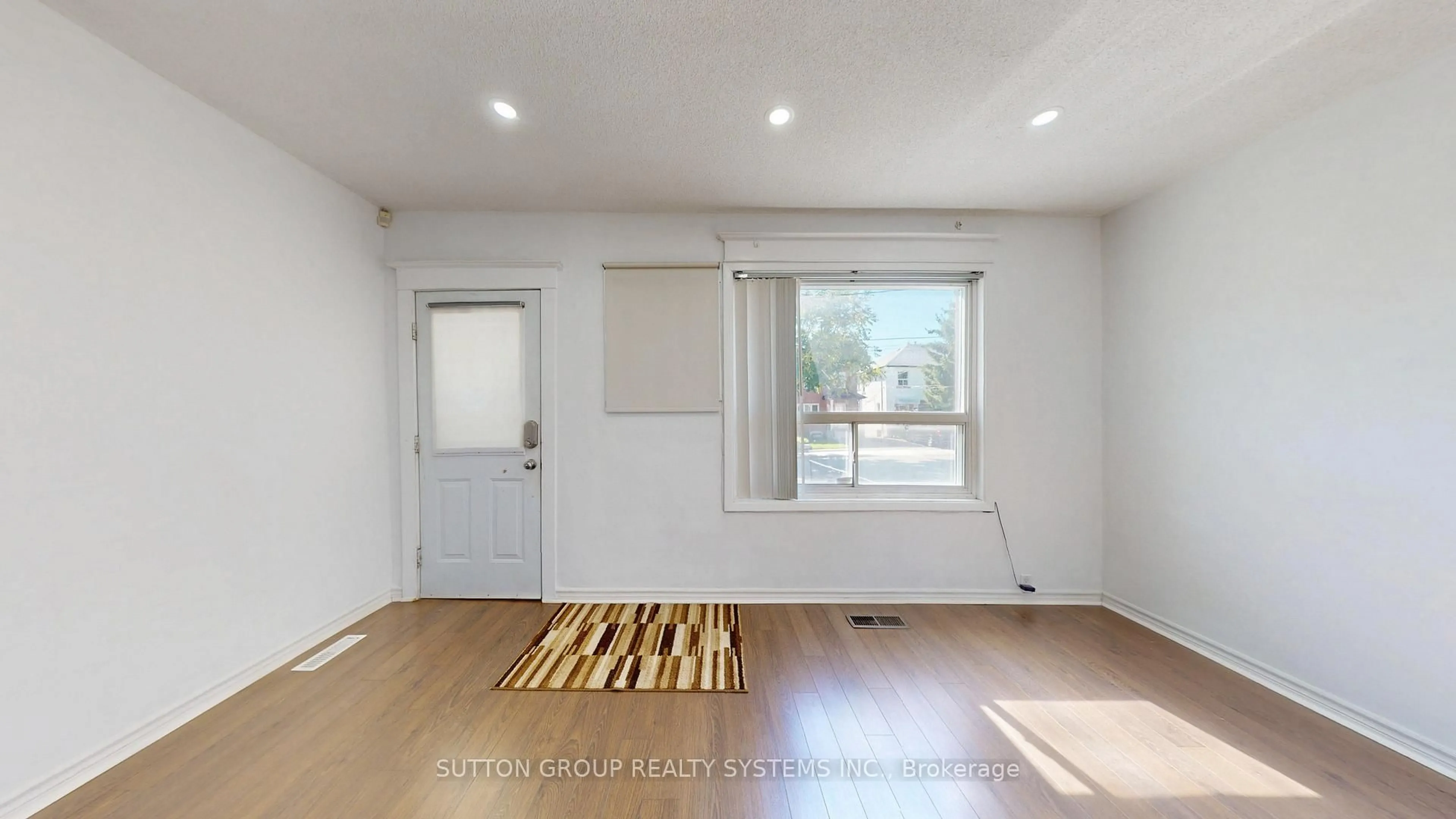 A pic of a room for 128 Northland Ave, Toronto Ontario M6N 2E2