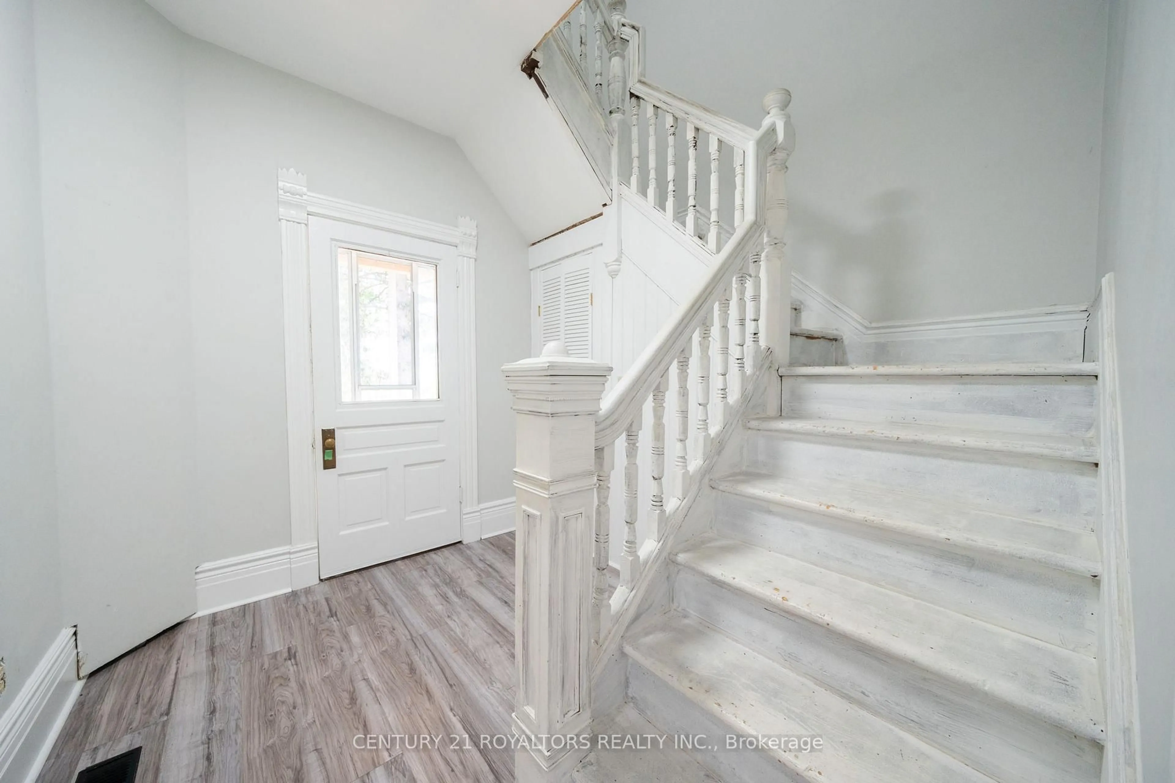 Unknown for 5112 King St, Caledon Ontario L7C 0R8