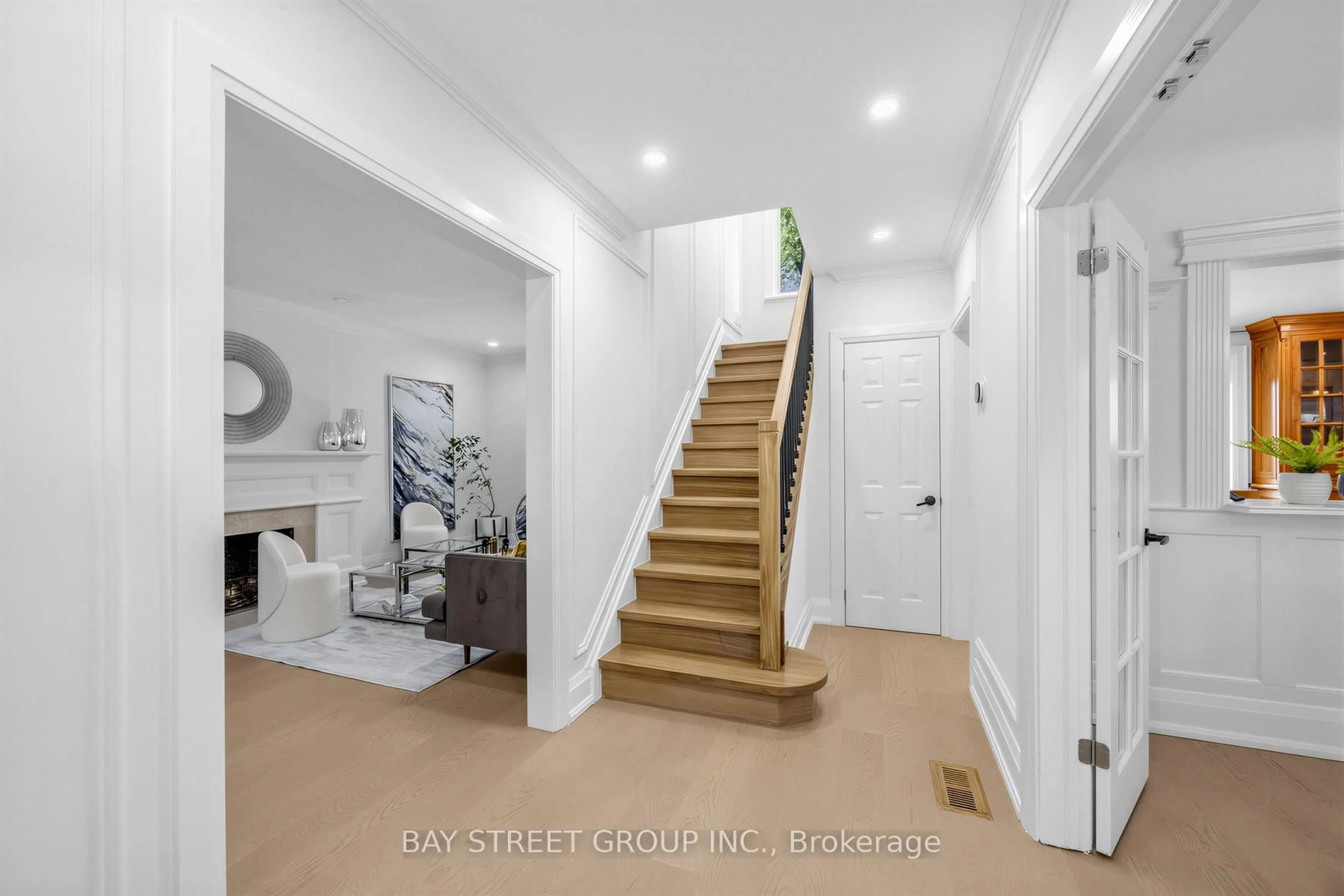 Unknown for 136 Humbercrest Blvd, Toronto Ontario M6S 4L3