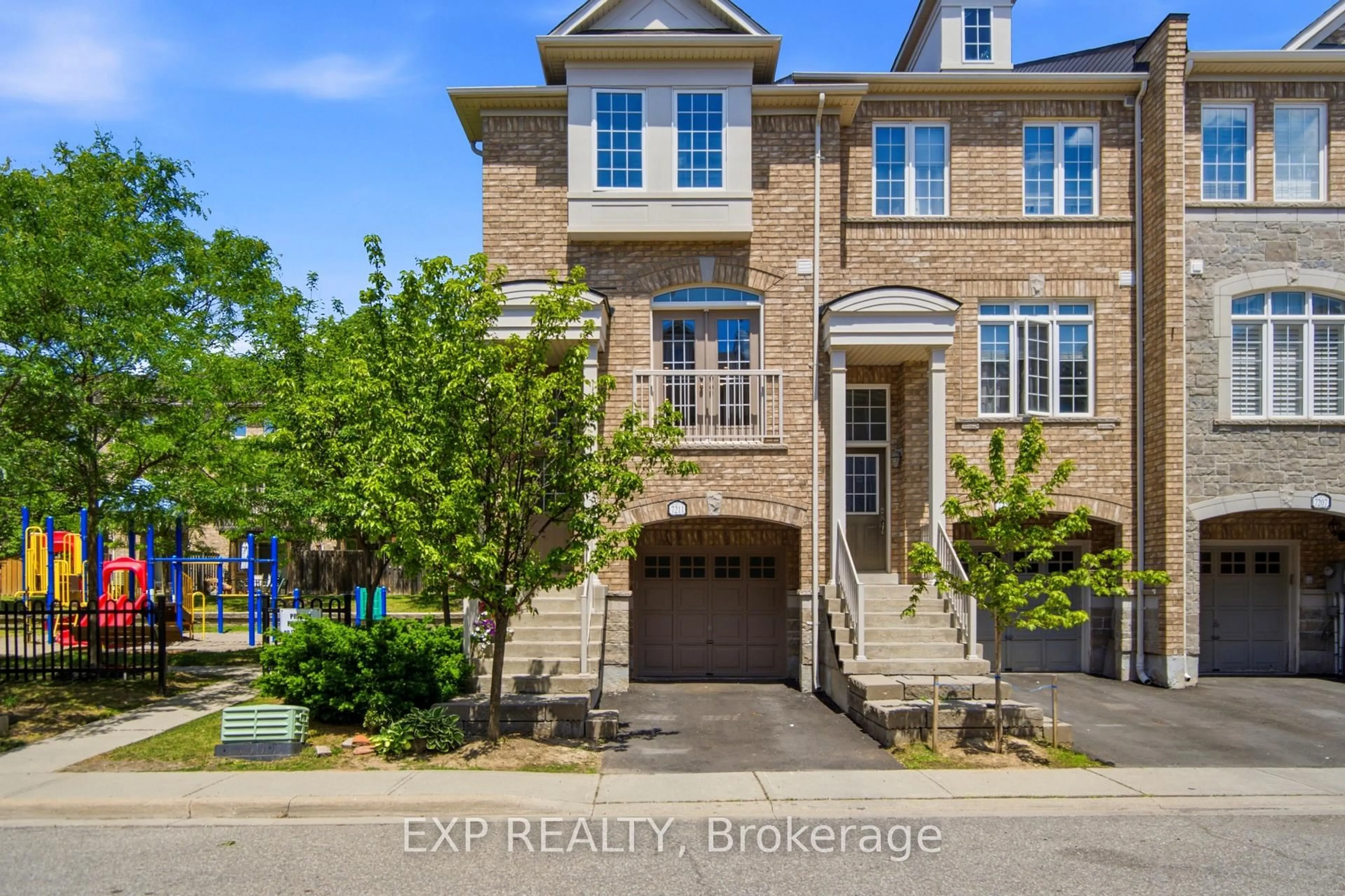 Home with brick exterior material, street for 7211 Triumph Lane, Mississauga Ontario L5N 0C5