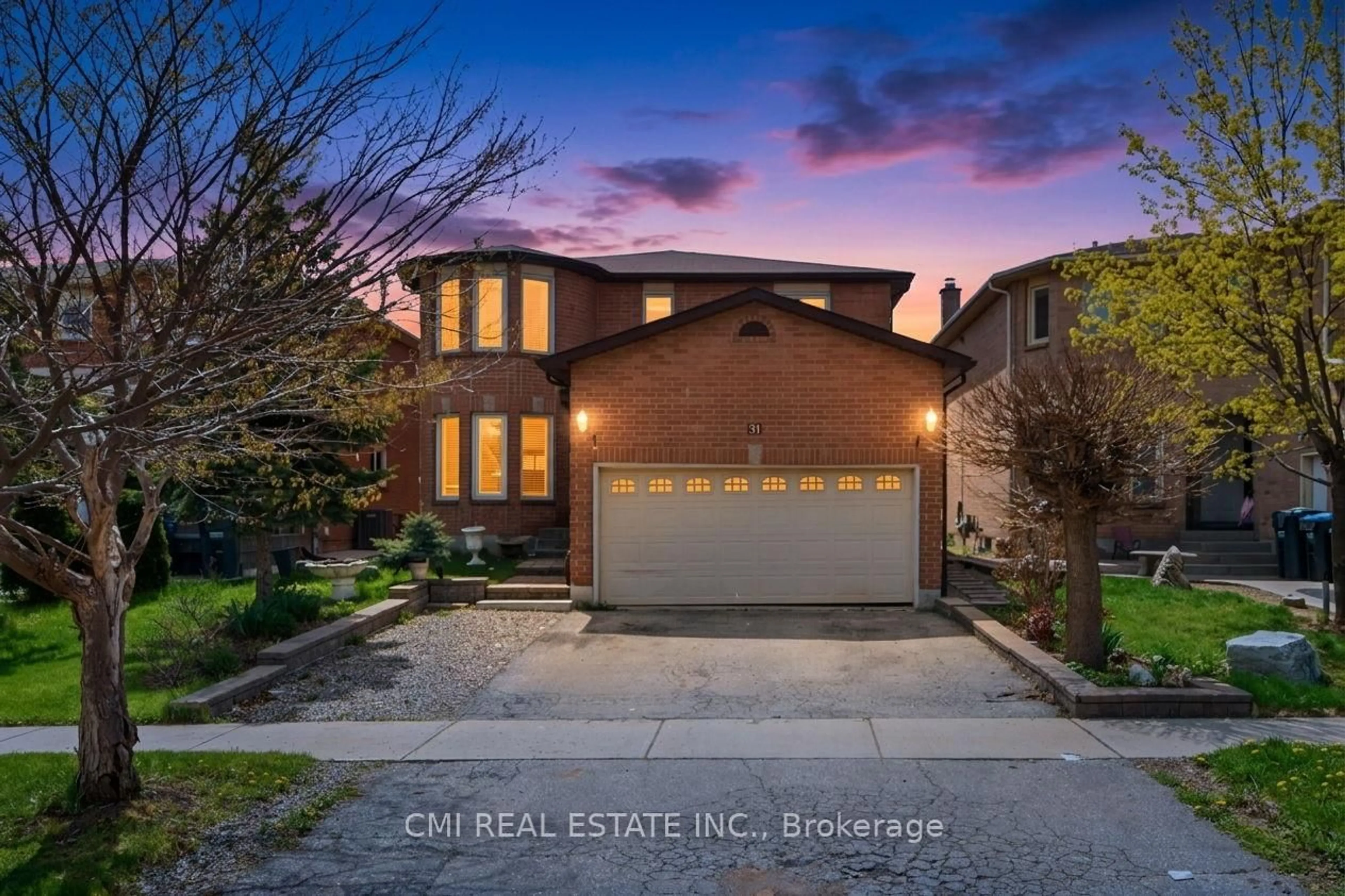 Home with brick exterior material, street for 31 Castlehill Rd, Brampton Ontario L6X 4E3