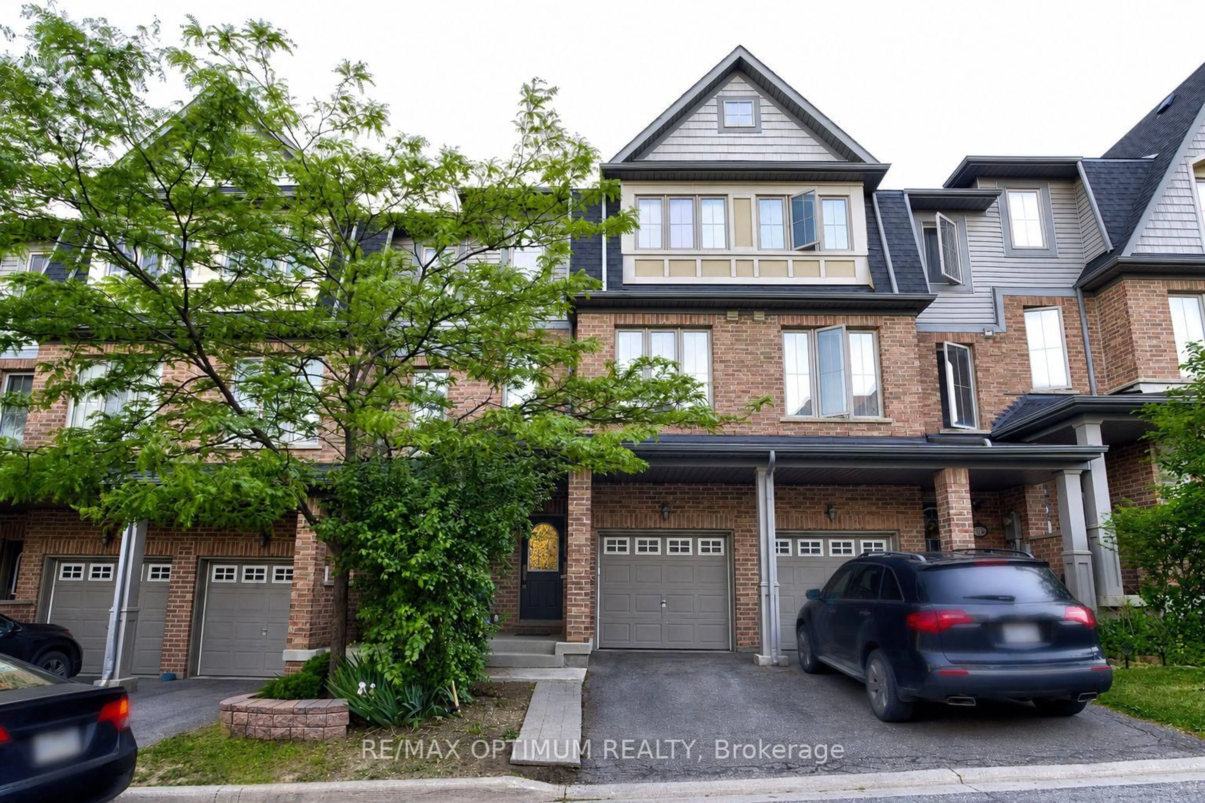 Home with brick exterior material, street for 117 Cedar Lake Cres, Brampton Ontario L6Y 0R1