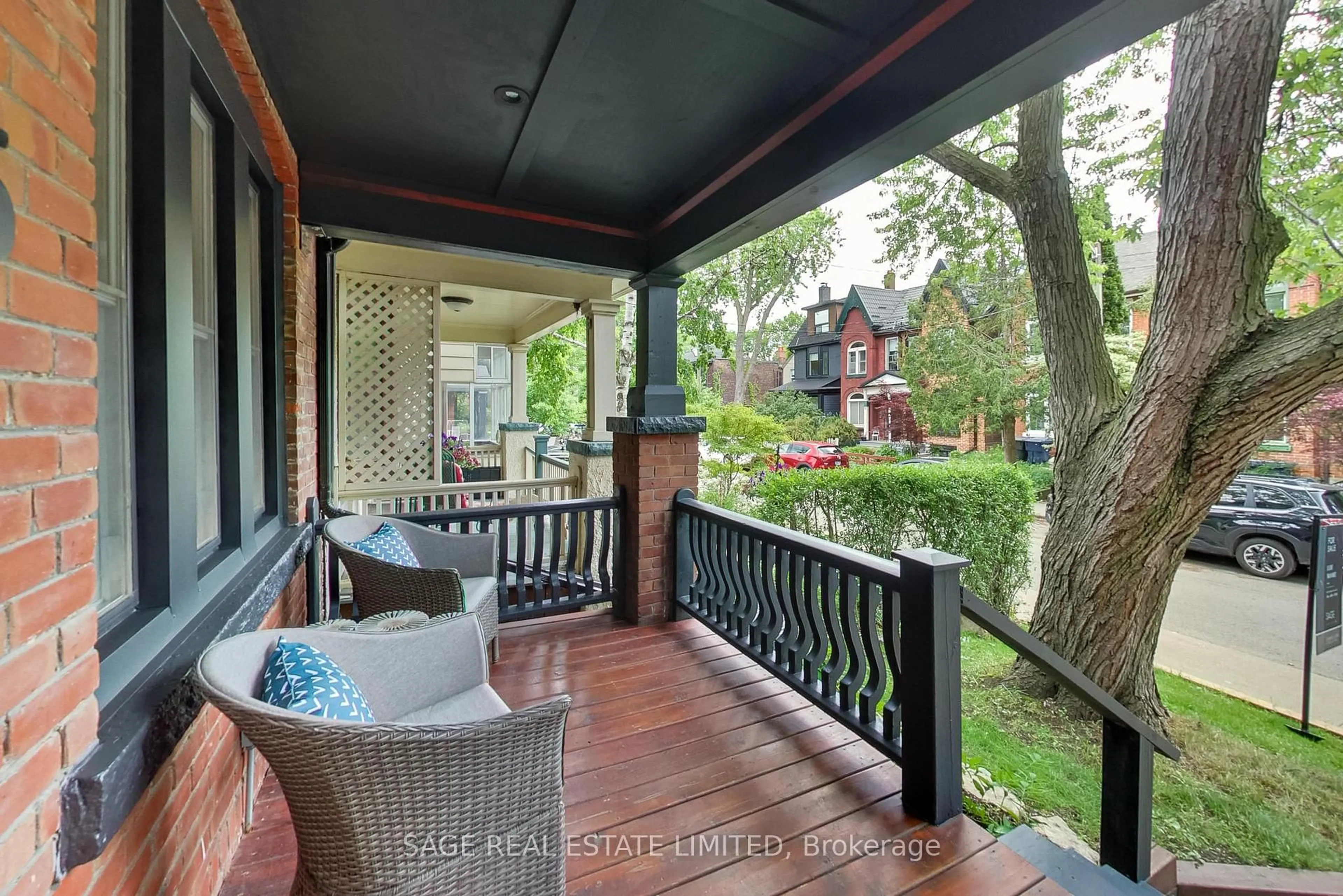 Patio, street for 75 Fuller Ave, Toronto Ontario M6R 2C4
