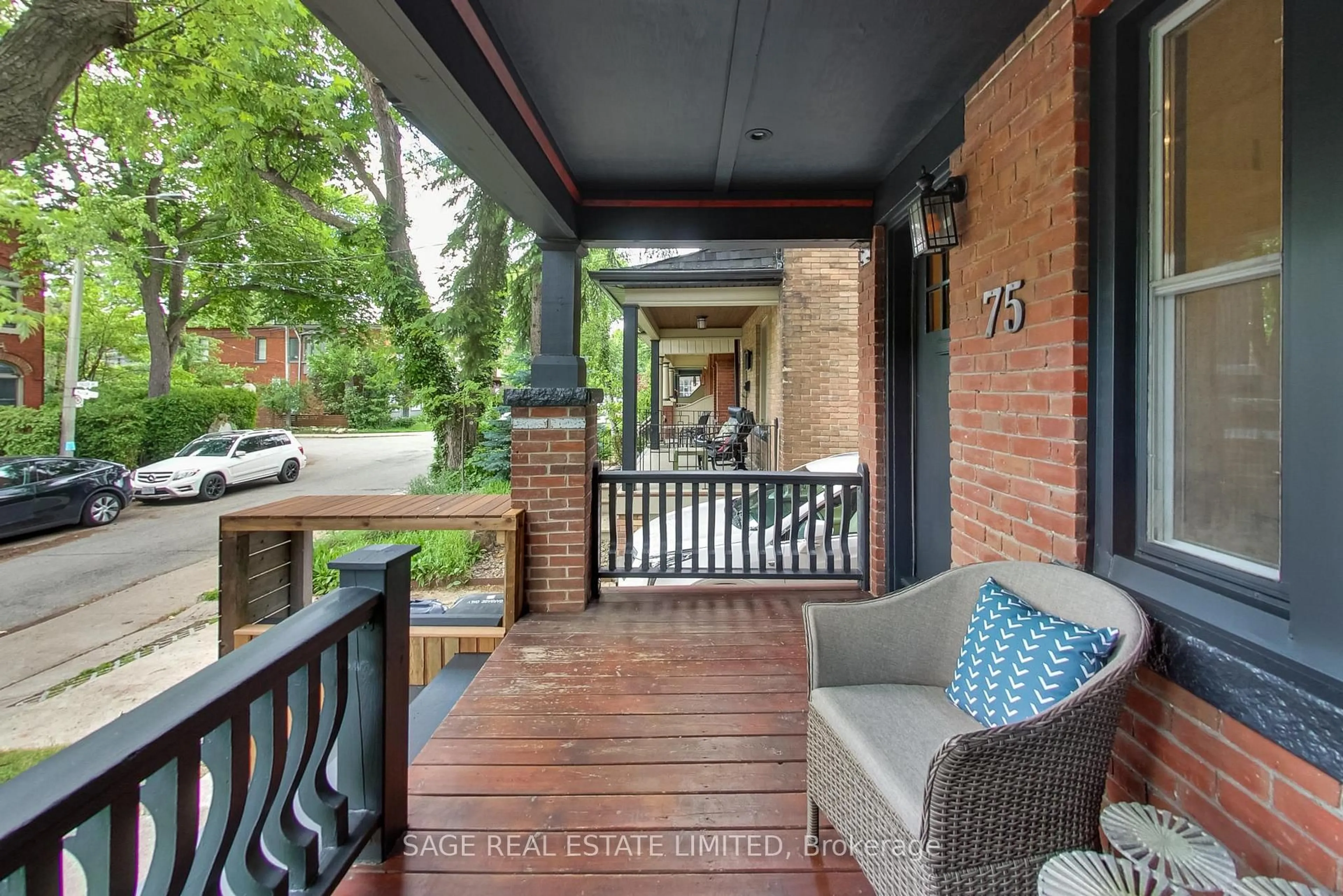 Patio, street for 75 Fuller Ave, Toronto Ontario M6R 2C4