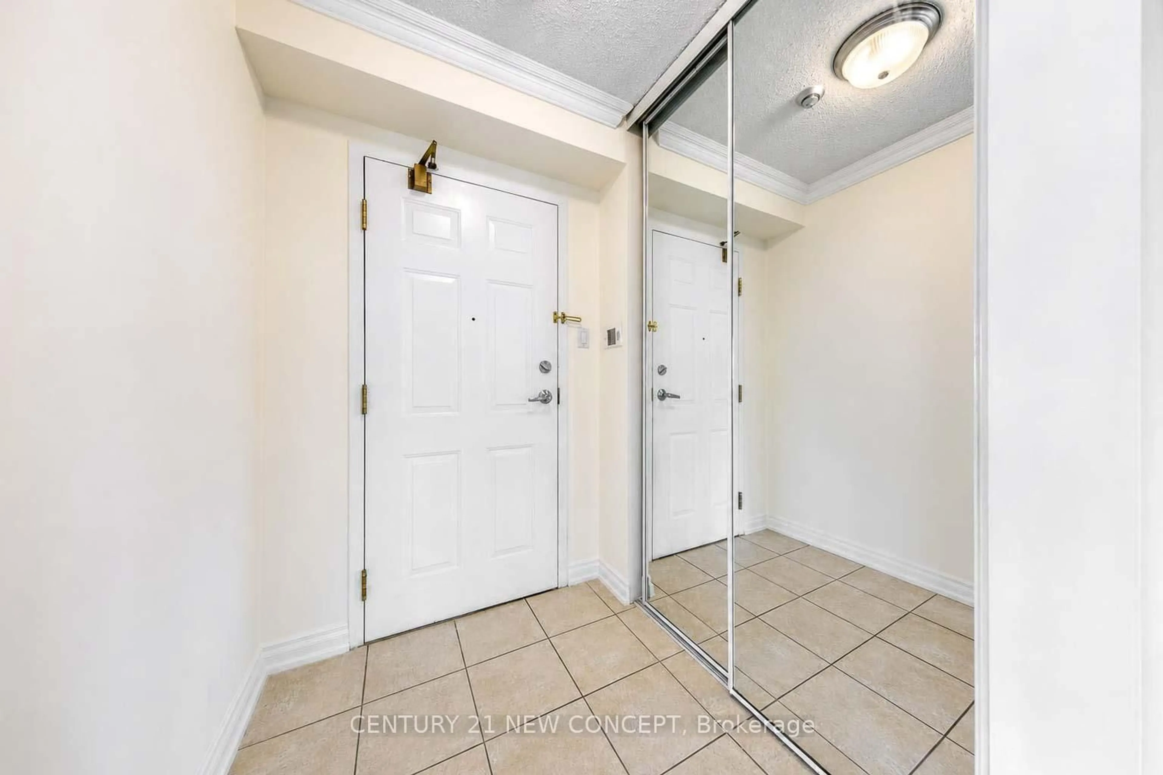 Unknown for 250 Webb Dr #604, Mississauga Ontario L5B 3Z4
