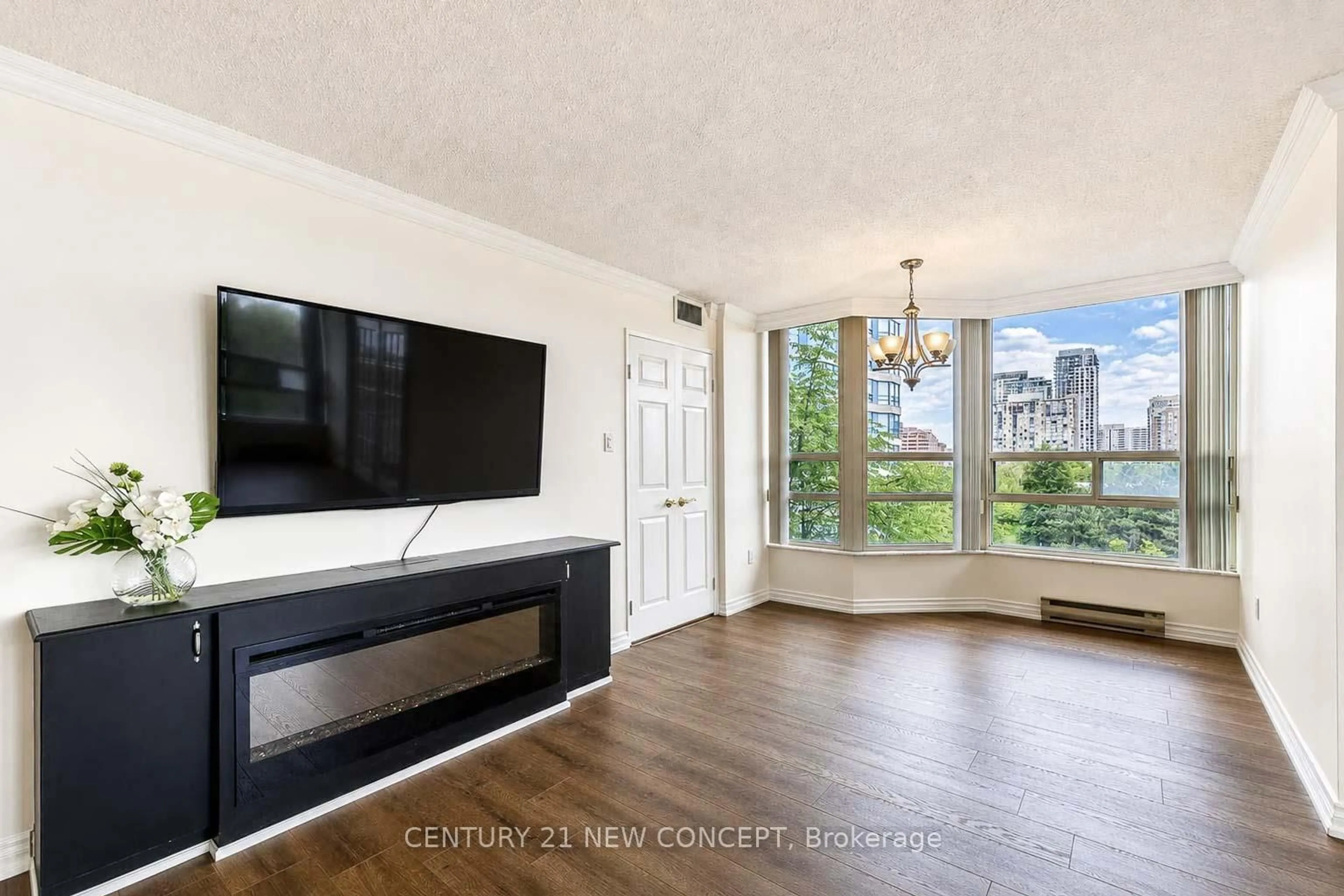 Unknown for 250 Webb Dr #604, Mississauga Ontario L5B 3Z4