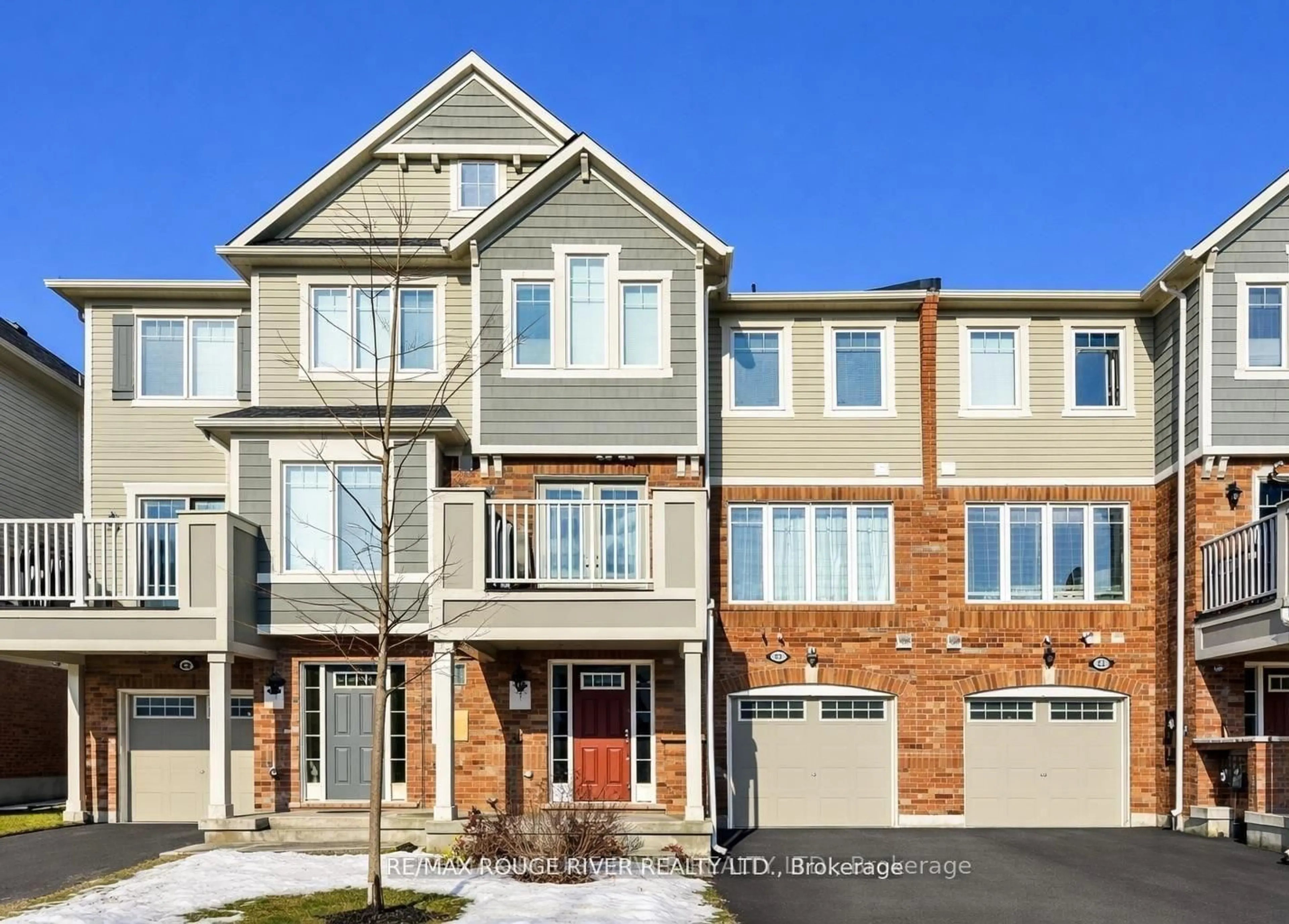 Home with brick exterior material, street for 90 Suitor Crt, Milton Ontario L9T 8R9