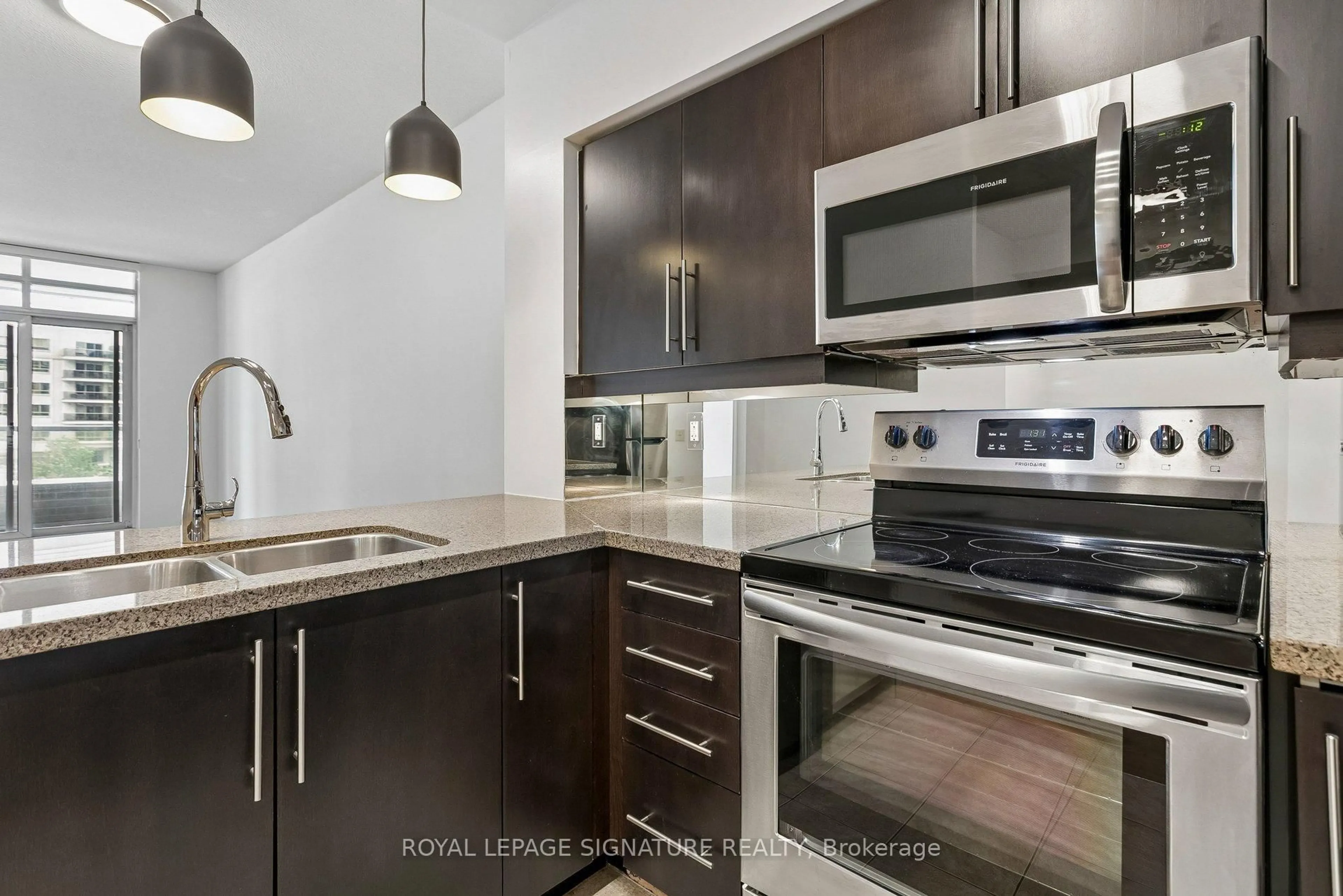 Standard kitchen, unknown for 388 Prince of Wales Dr #312, Mississauga Ontario L5B 0A1