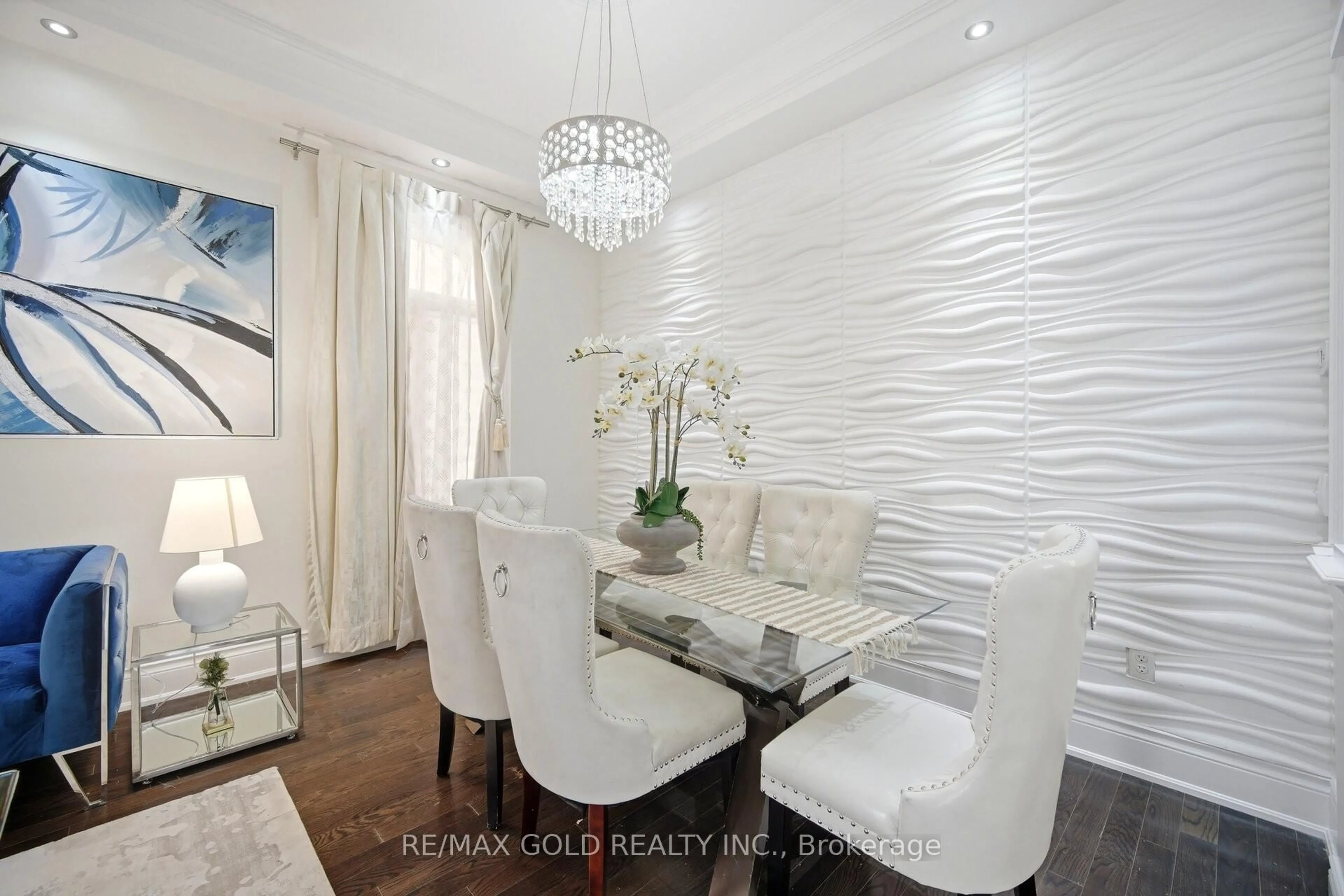 Dining room, ceramic/tile floor for 155 Bellchase Tr, Brampton Ontario L6P 3N2