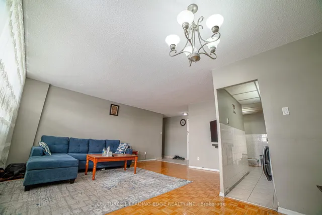 80 Grandravine Dr #402, Toronto 3