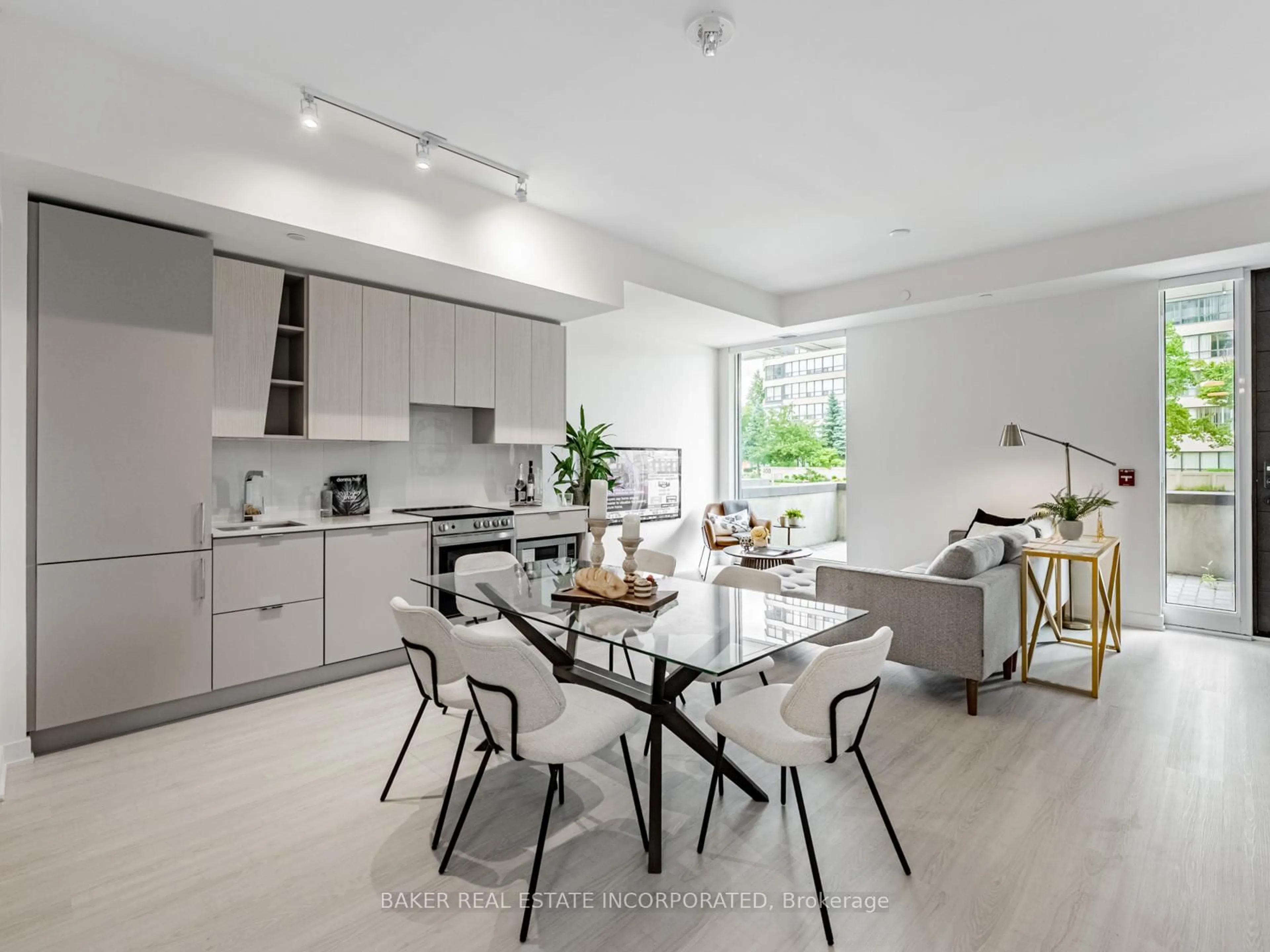 Open concept kitchen, unknown for 407 Webb Dr #TH 12, Mississauga Ontario L5B 0M4