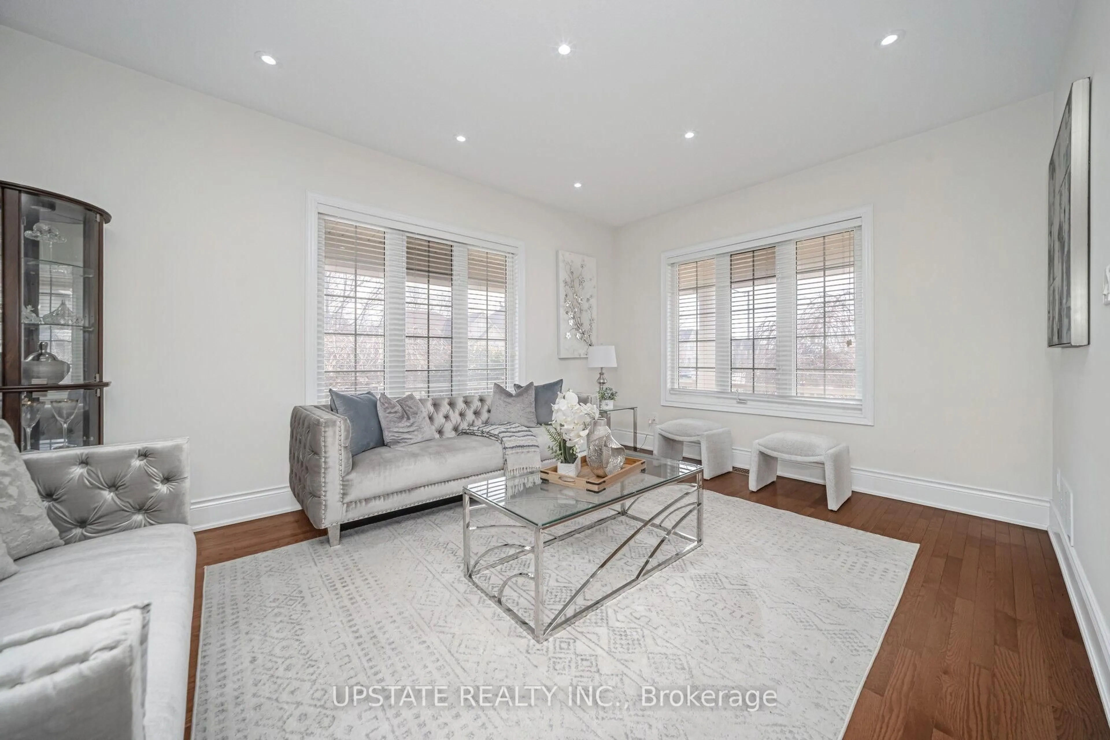 Living room with furniture, unknown for 2 Beachville Circ, Brampton Ontario L6X 0V4