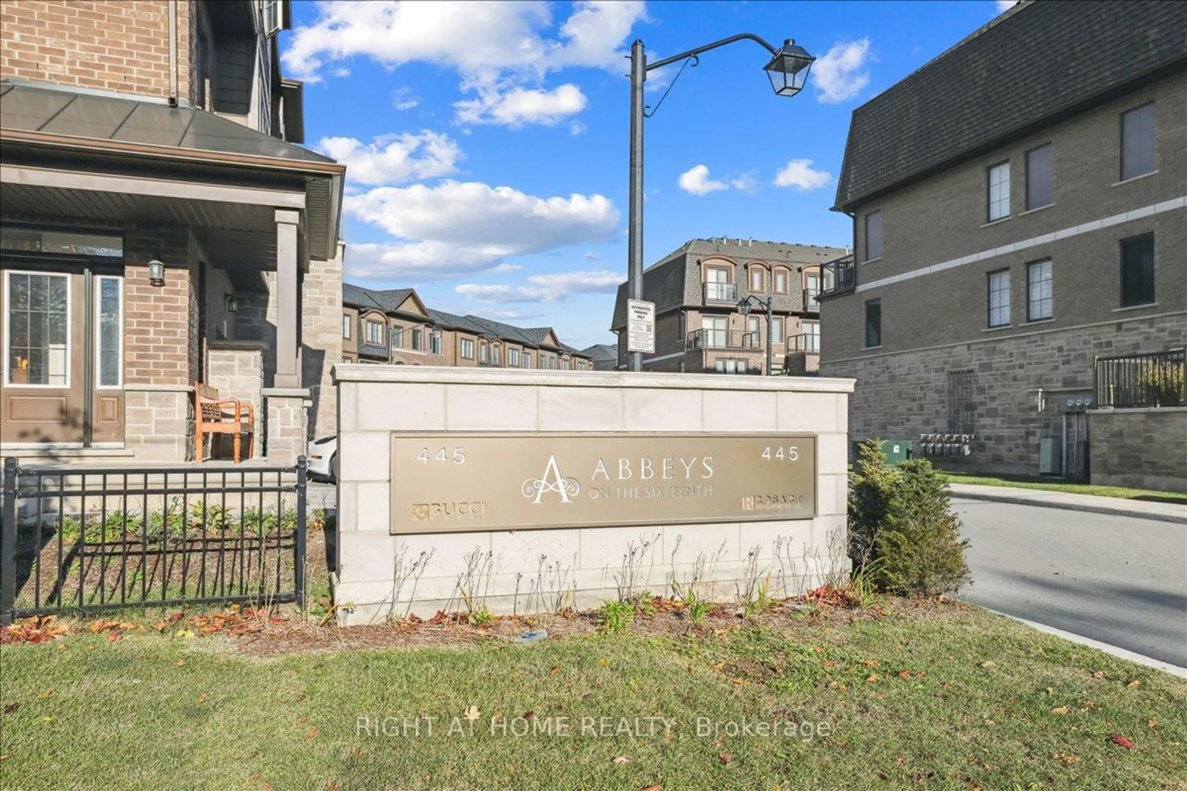Patio, street for 445 Ontario St #93, Milton Ontario L9T 2N2