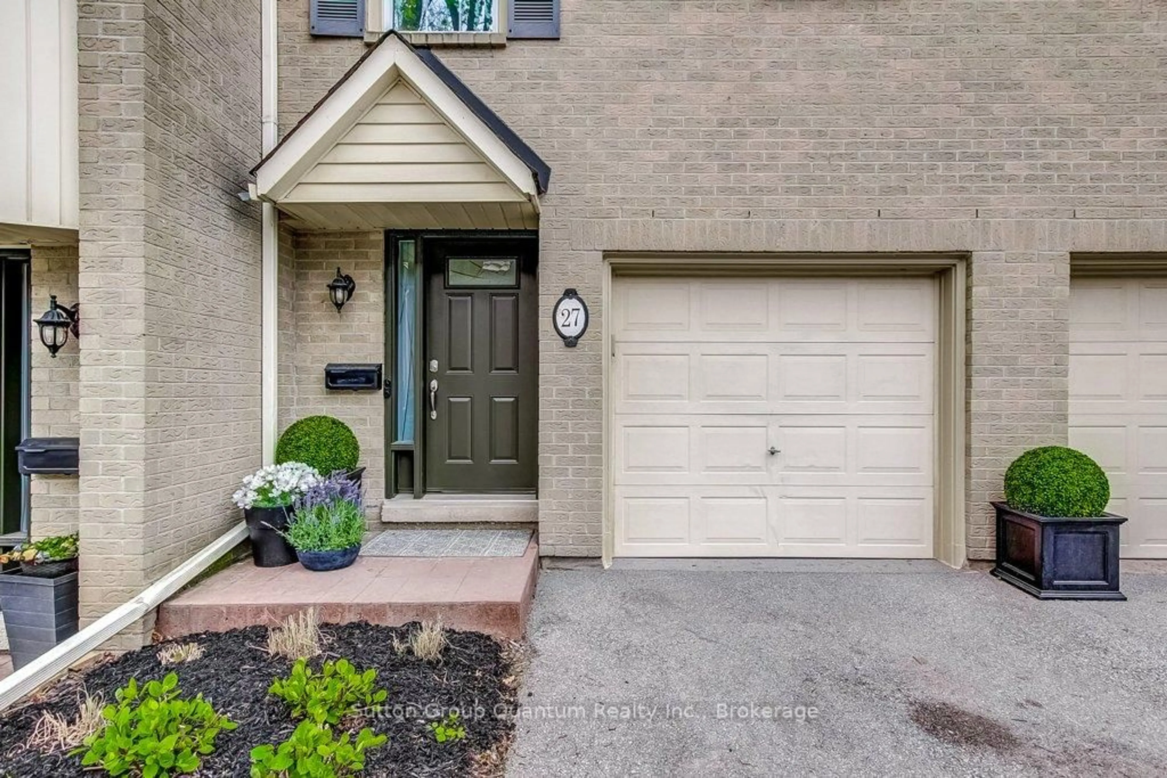 Home with brick exterior material, street for 1357 Ontario St #27, Burlington Ontario L7S 1E9