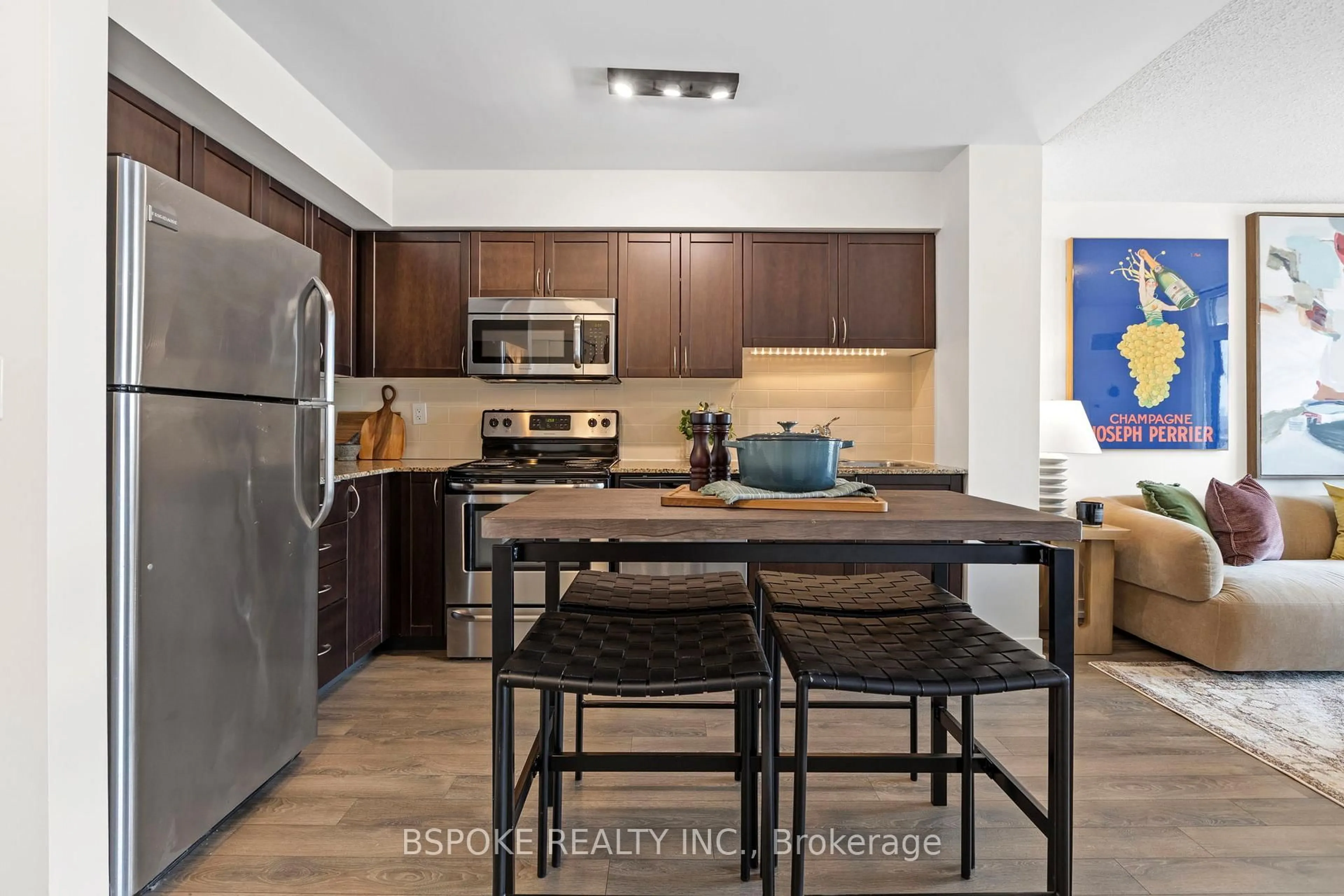 Standard kitchen, unknown for 812 Lansdowne Ave #722, Toronto Ontario M6H 4K5