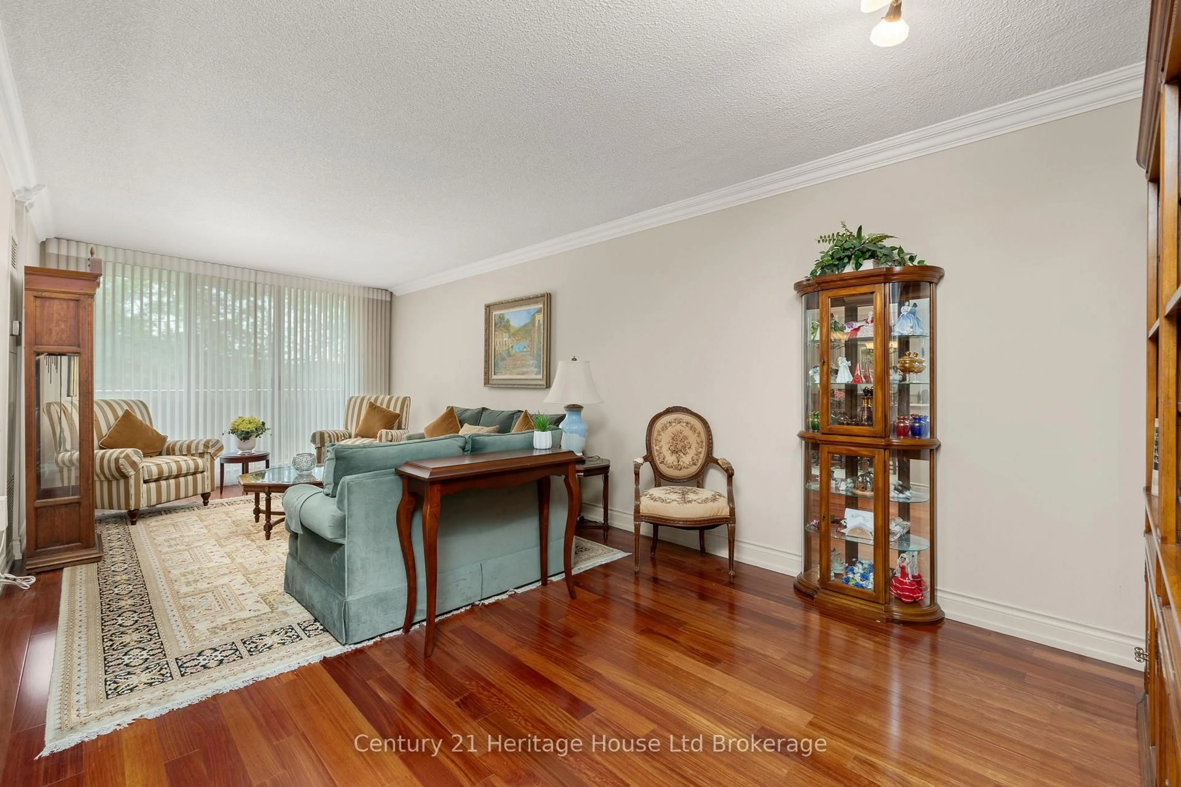 Unknown for 820 Burnhamthorpe Rd #409, Toronto Ontario M9C 4W2