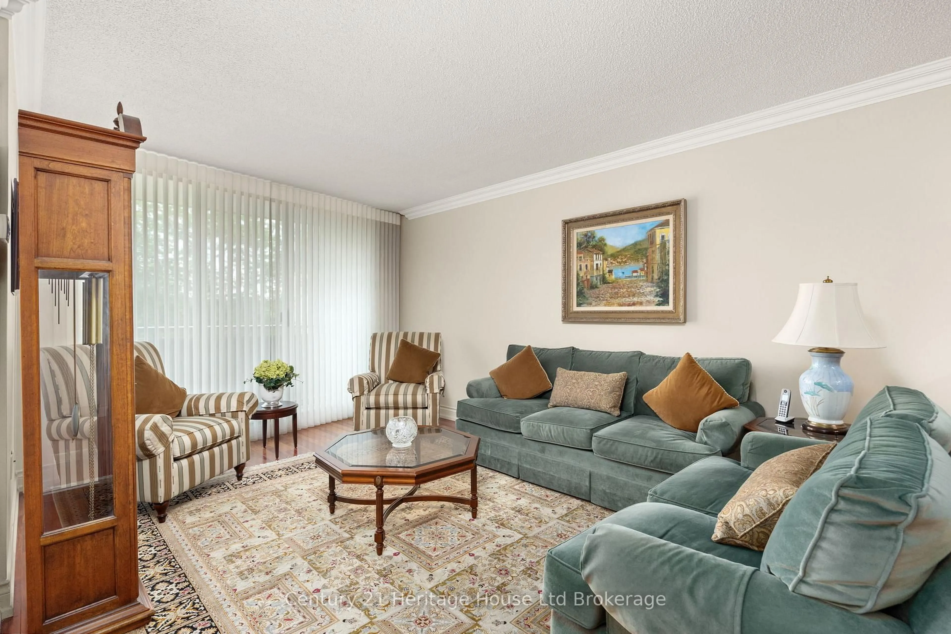 Unknown for 820 Burnhamthorpe Rd #409, Toronto Ontario M9C 4W2