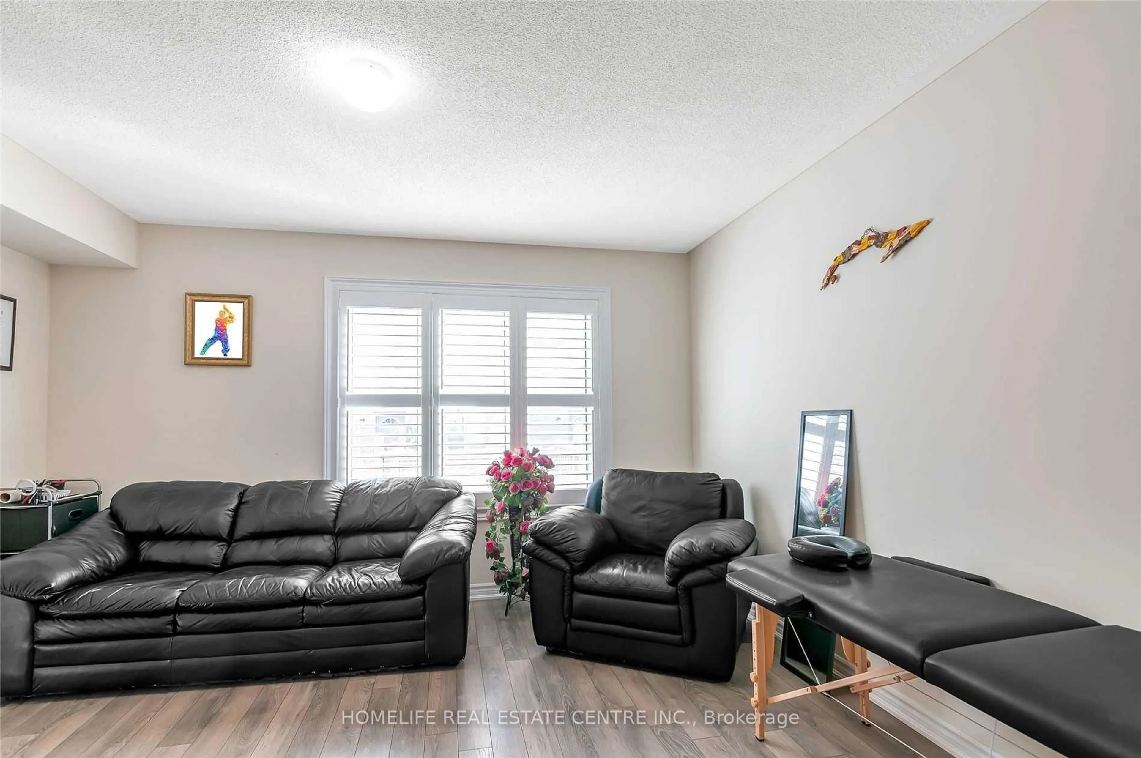 Unknown for 5 Kayak Hts, Brampton Ontario L6Z 0B4