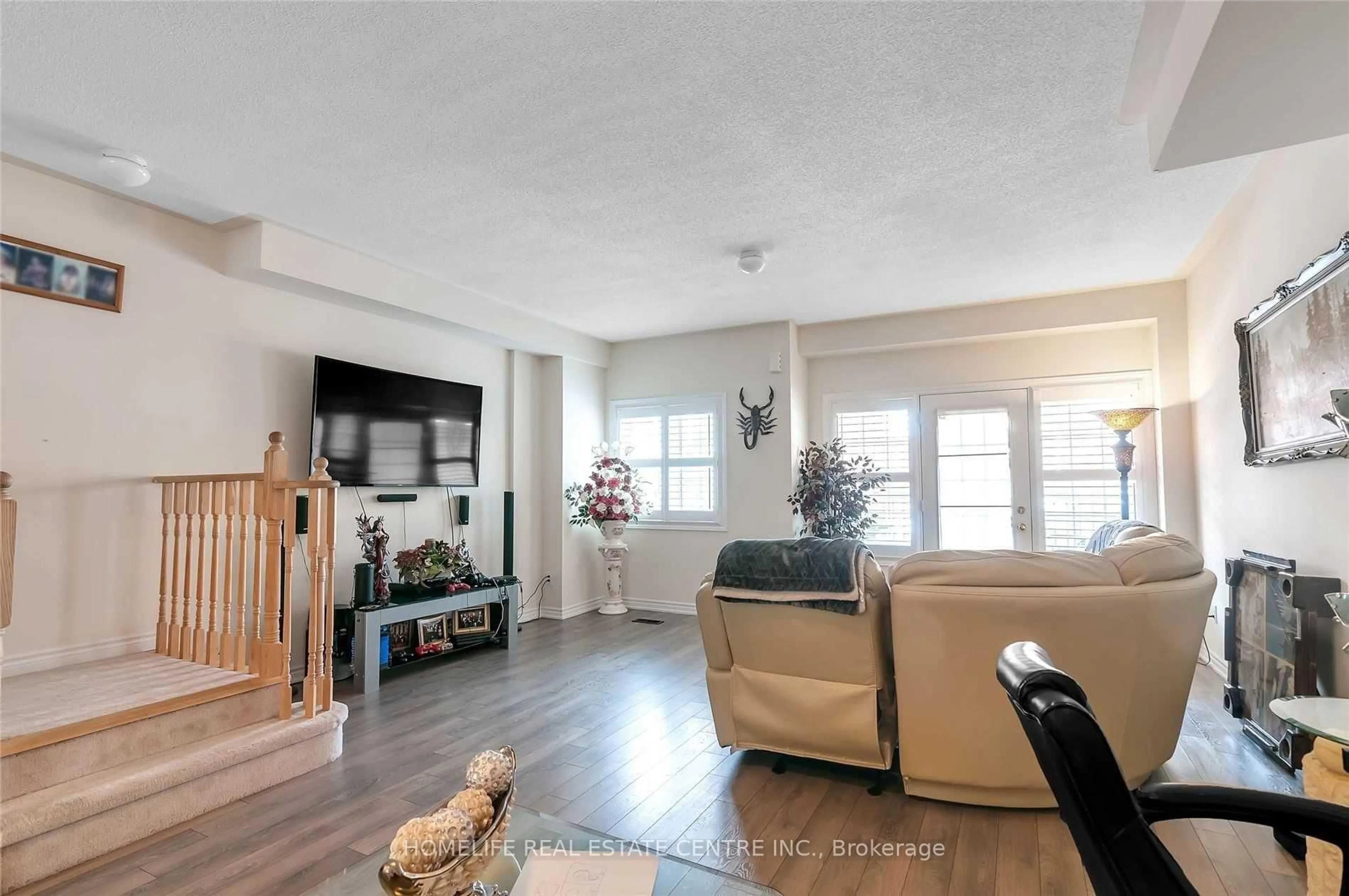Unknown for 5 Kayak Hts, Brampton Ontario L6Z 0B4