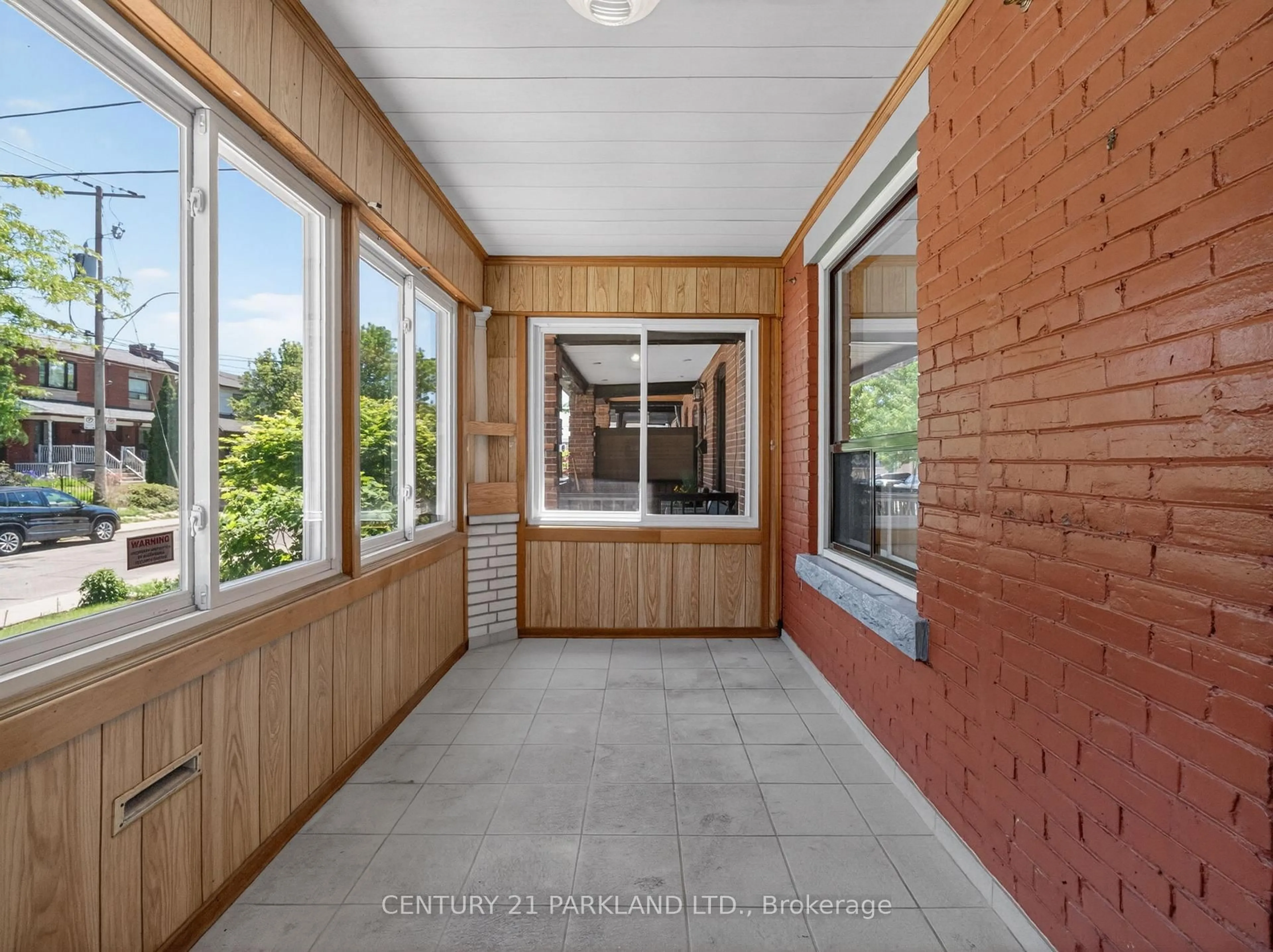 Unknown for 26 Earlscourt Ave, Toronto Ontario M6E 4A6