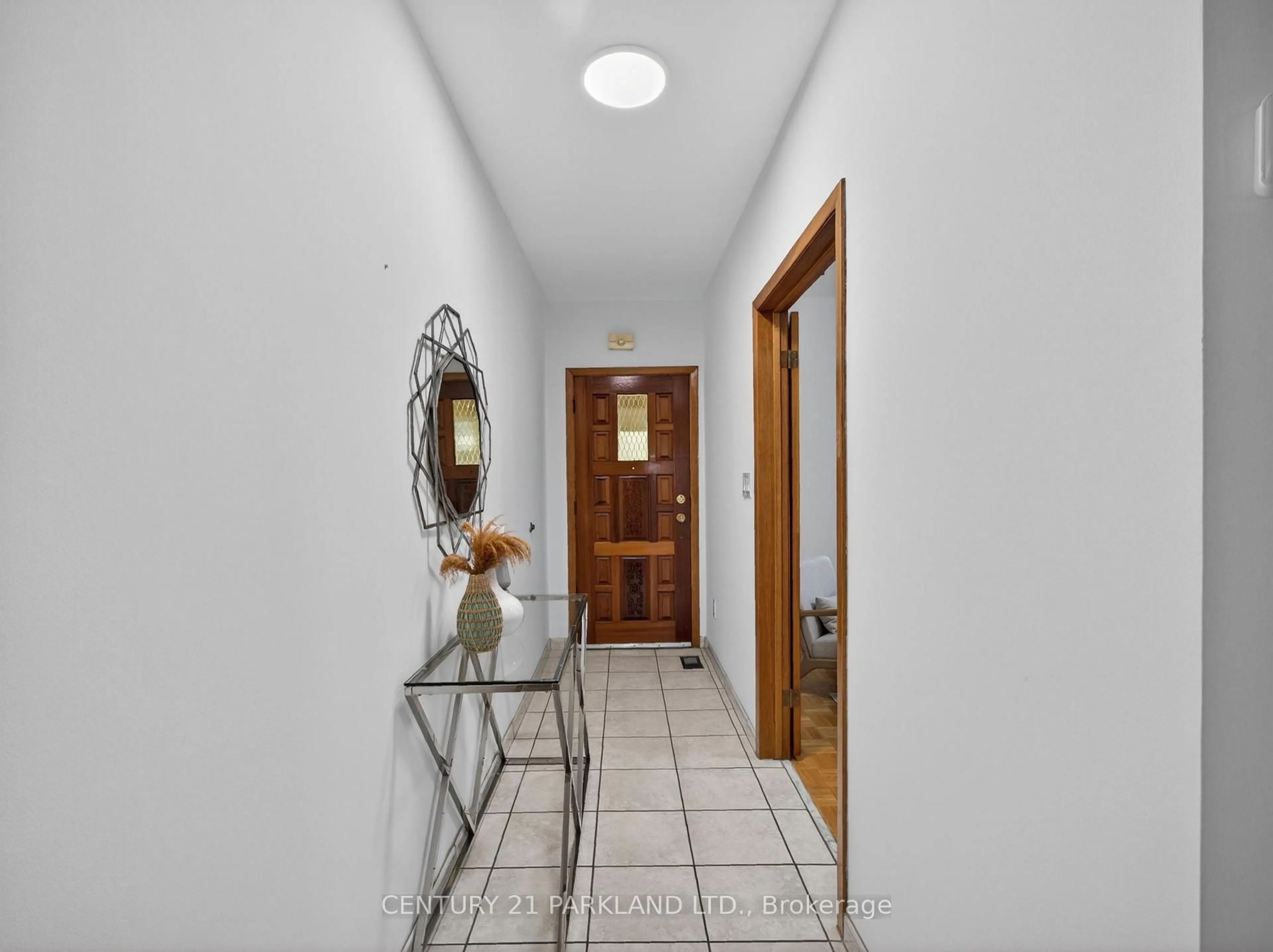 Unknown for 26 Earlscourt Ave, Toronto Ontario M6E 4A6