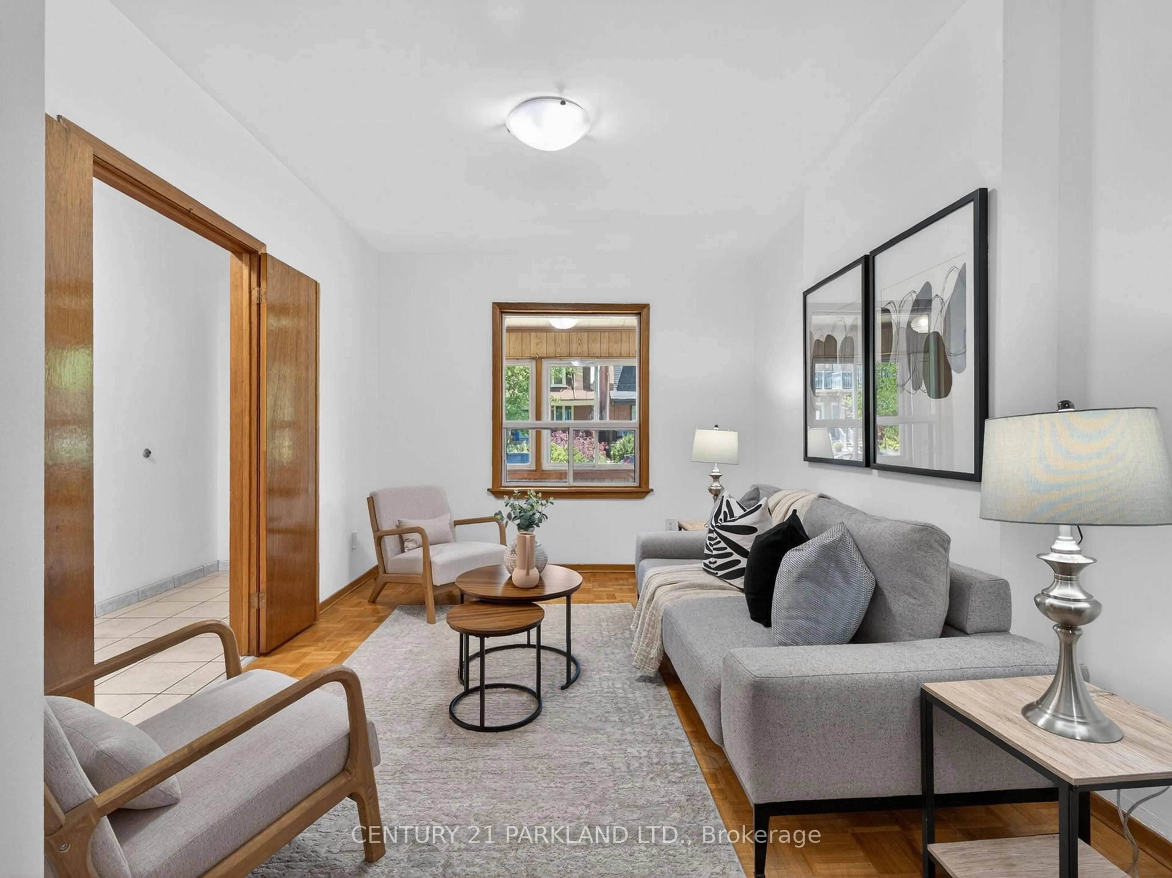 Unknown for 26 Earlscourt Ave, Toronto Ontario M6E 4A6