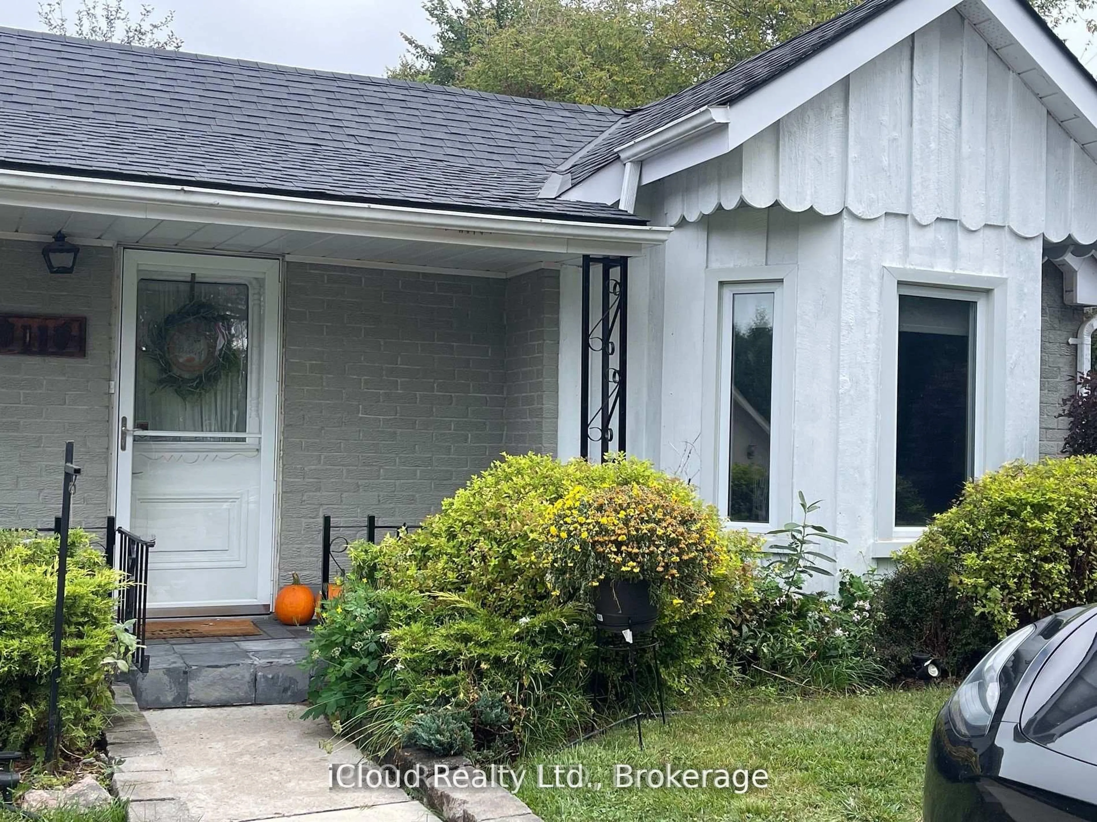 Unknown for 11 Maple Lane, Caledon Ontario L7E 0L3