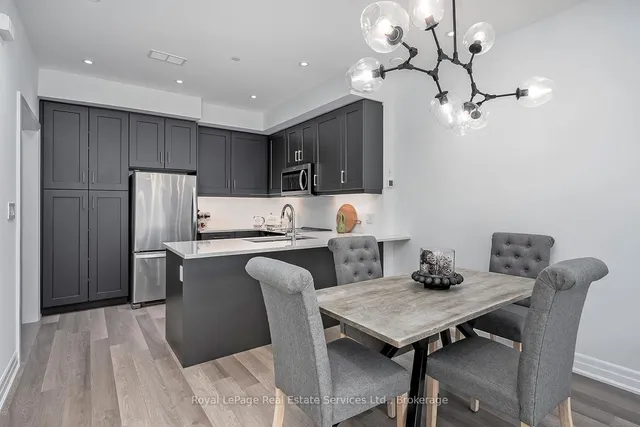 665 Cricklewood Dr #723, Mississauga 5