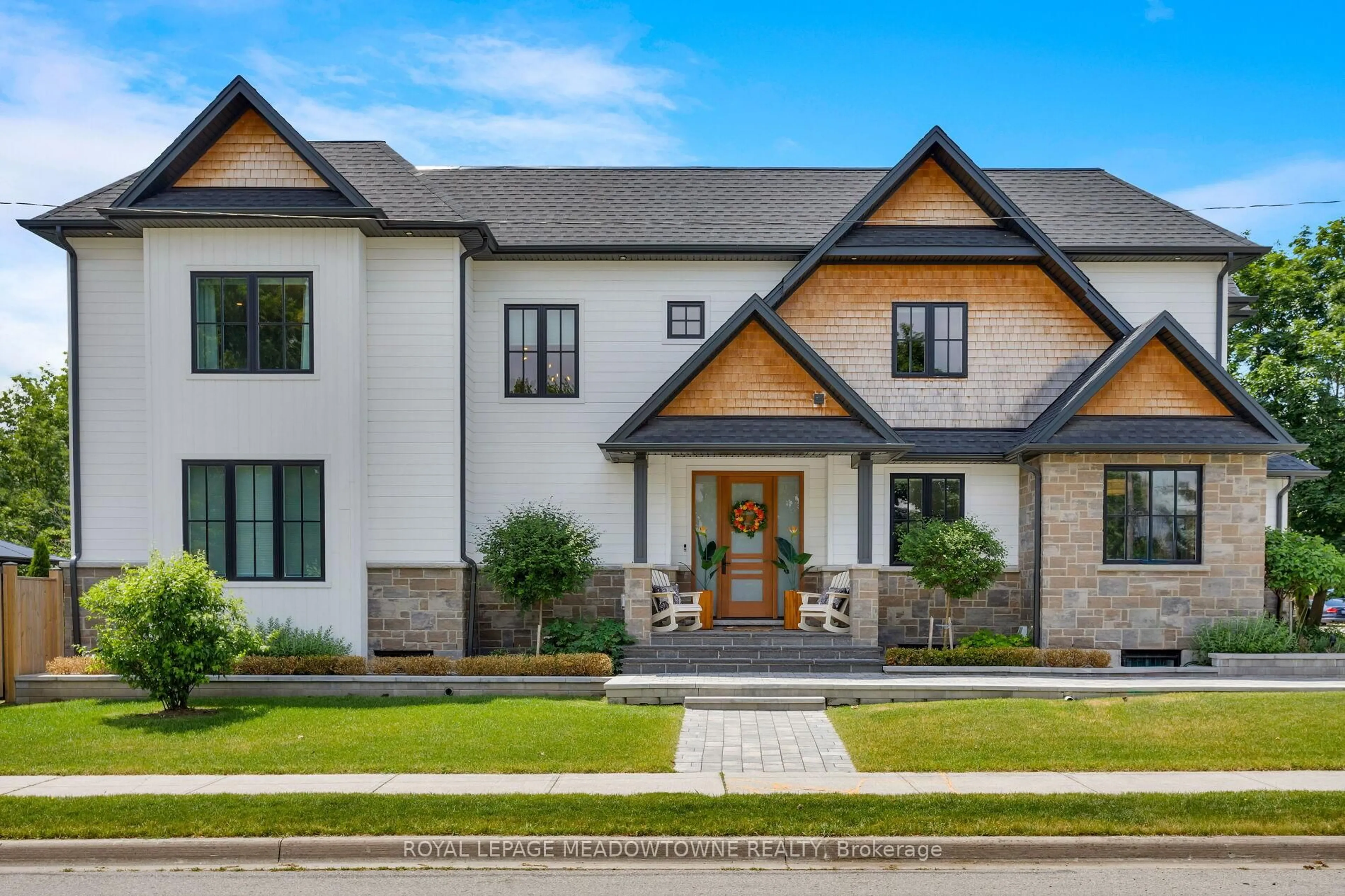 Home with brick exterior material, unknown for 396 Broadway Ave, Milton Ontario L9T 1T7