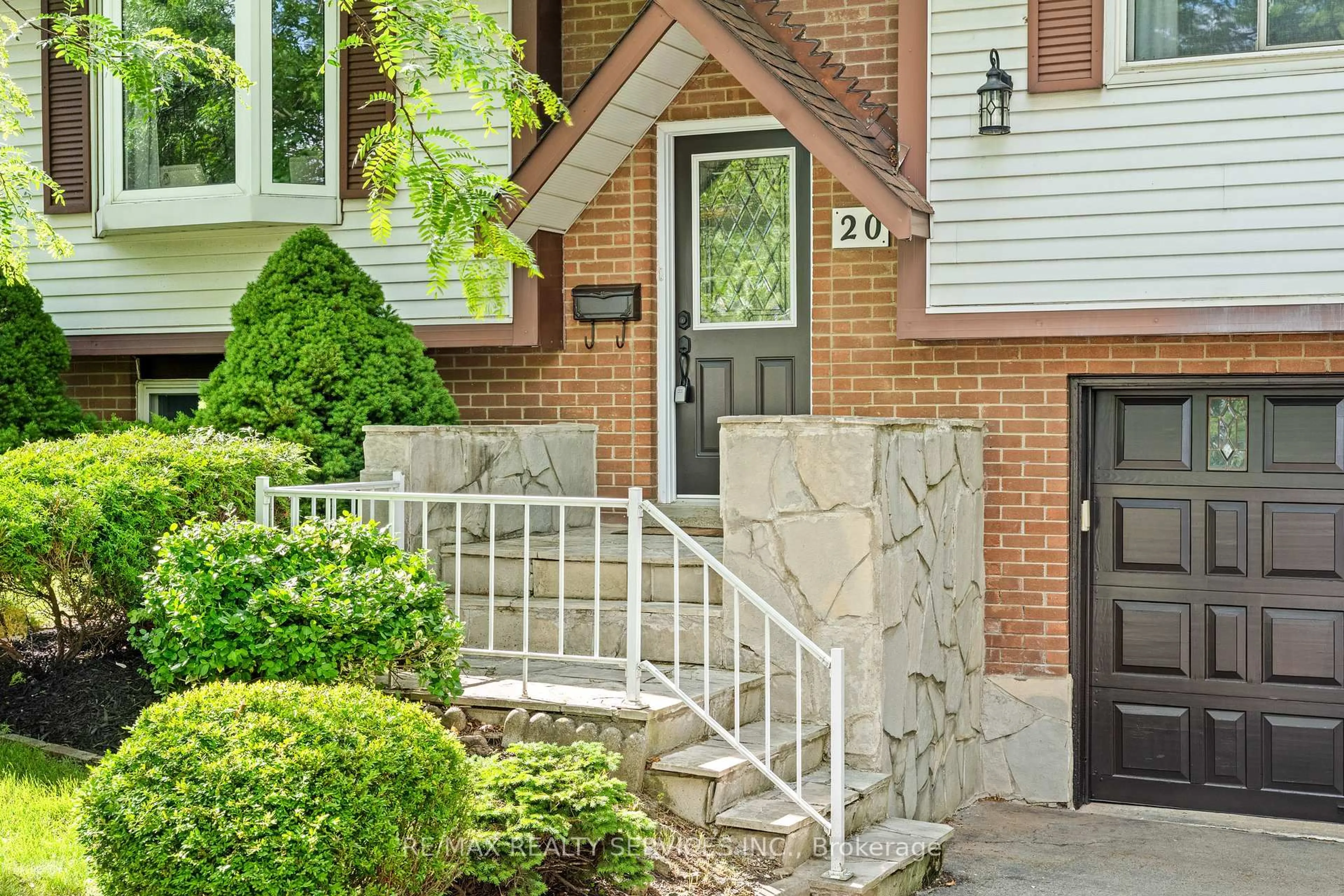 Home with brick exterior material, street for 20 Linkdale Rd, Brampton Ontario L6V 2Y4