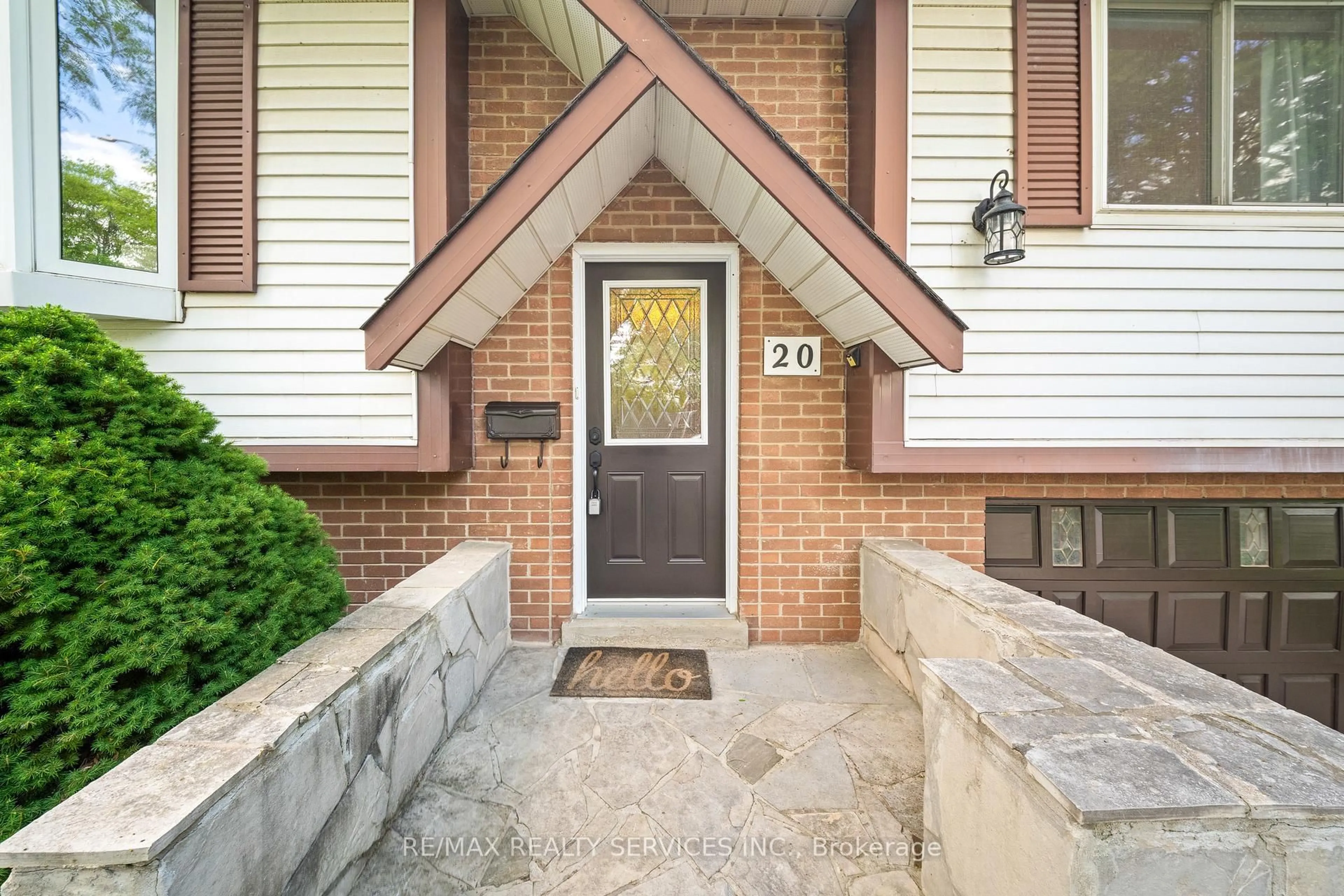 Home with brick exterior material, street for 20 Linkdale Rd, Brampton Ontario L6V 2Y4