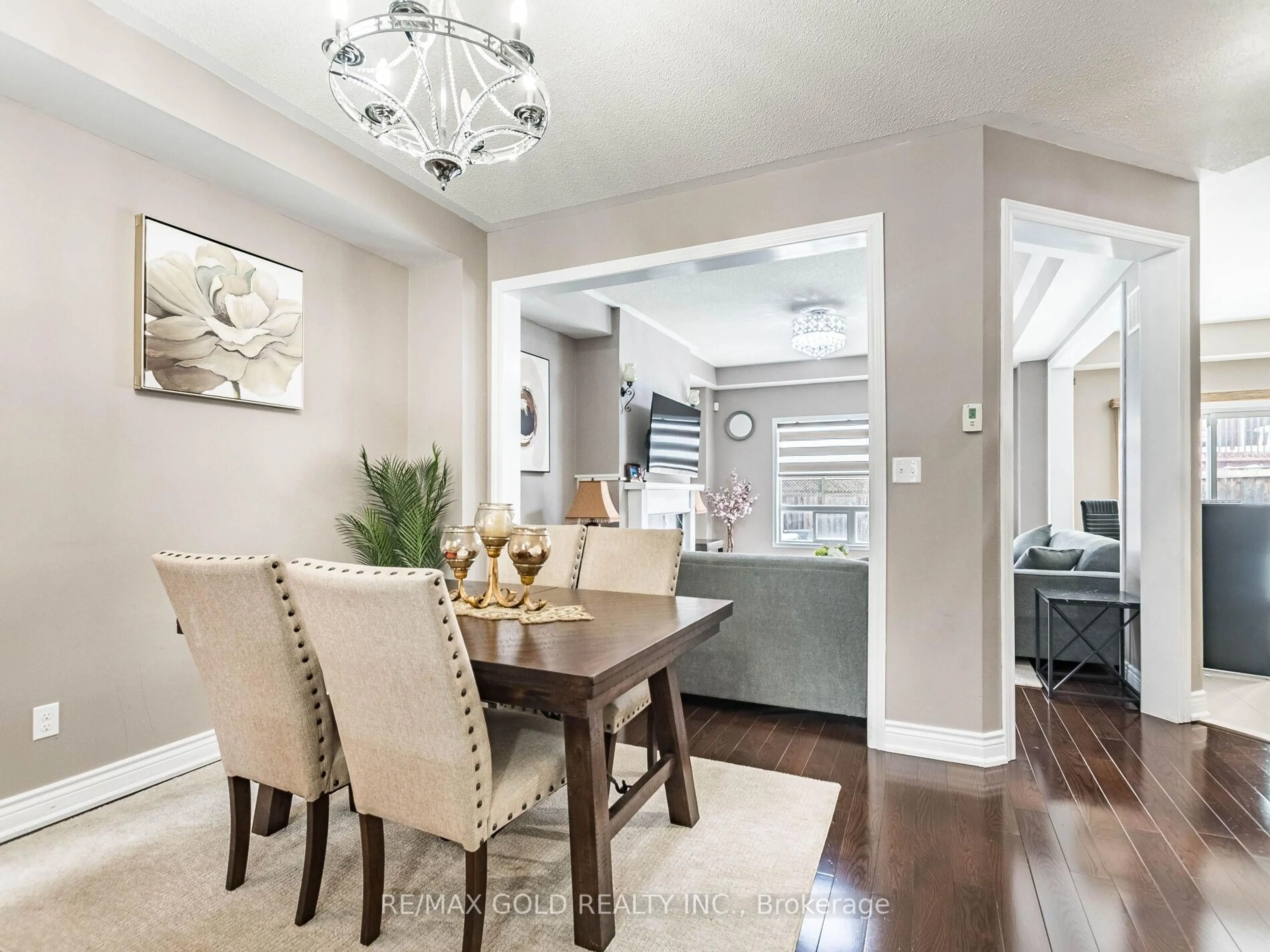 Dining room, unknown for 18 Travis Cres, Brampton Ontario L7A 0P2