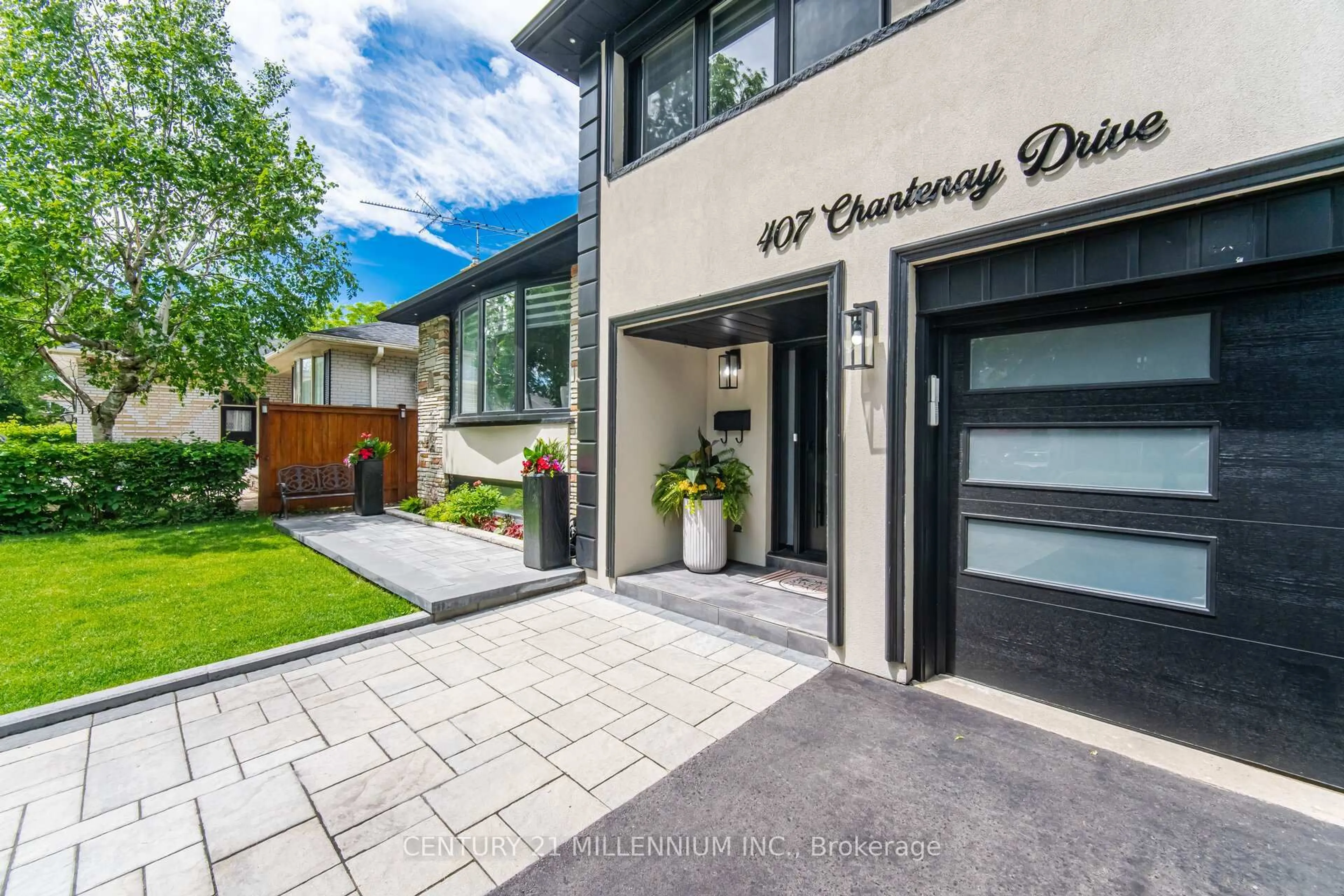 Unknown for 407 Chantenay Dr, Mississauga Ontario L5A 1E9