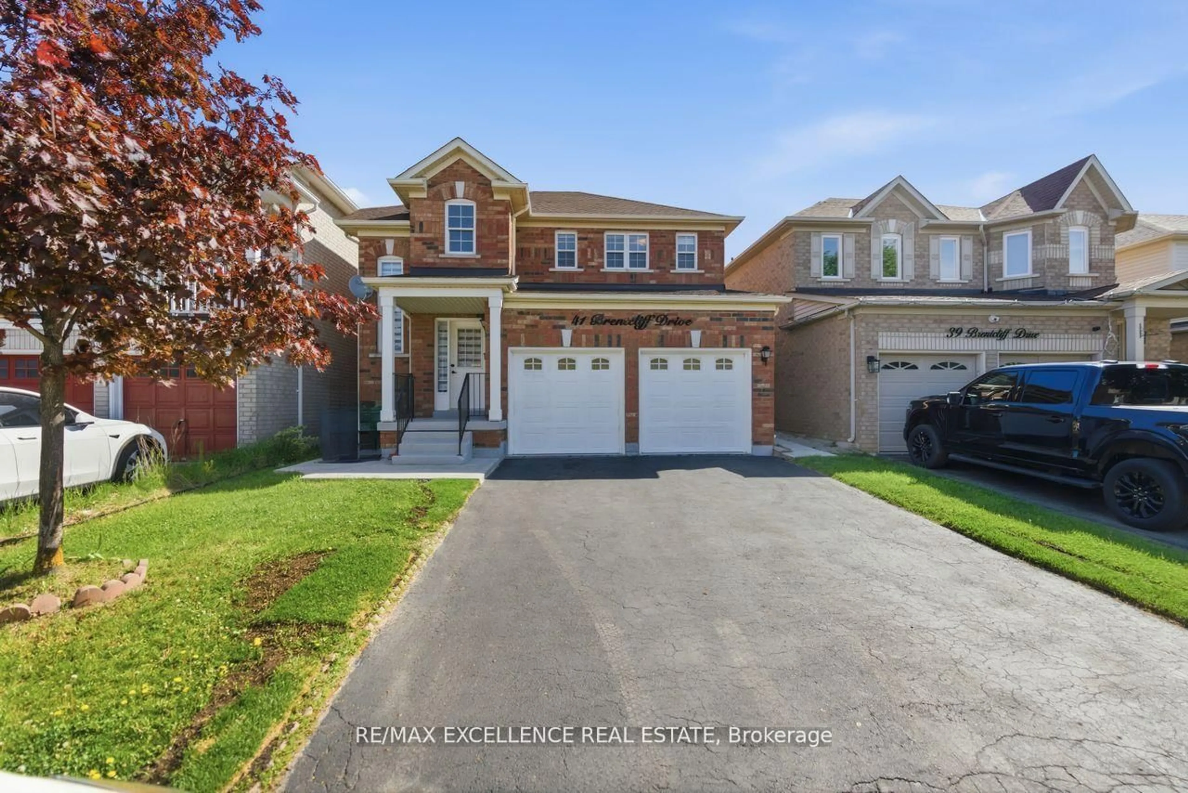 Home with brick exterior material, street for 41 Brentcliff Dr, Brampton Ontario L7A 3E8