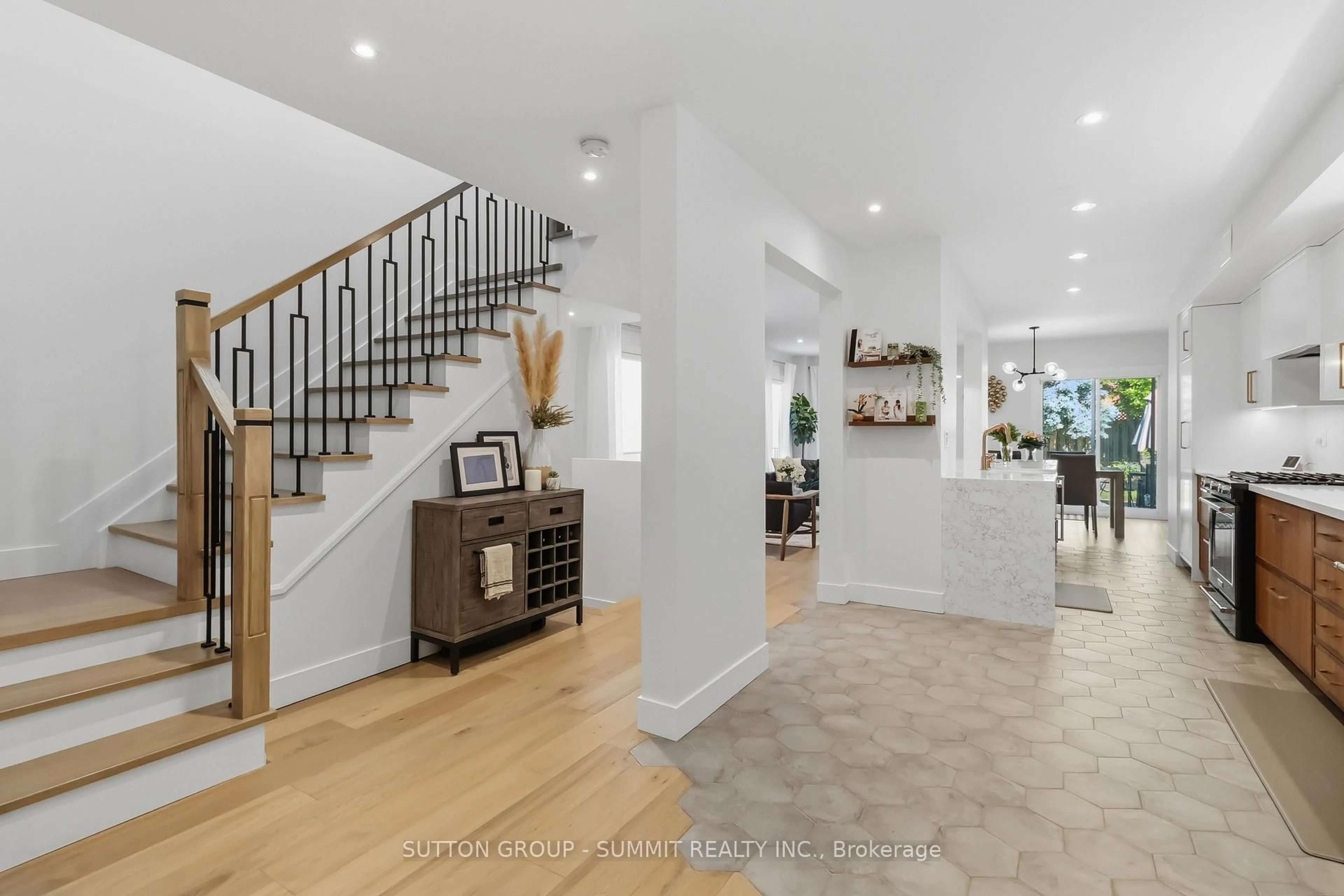 Unknown for 2111 Westmount Dr, Oakville Ontario L6M 3P3