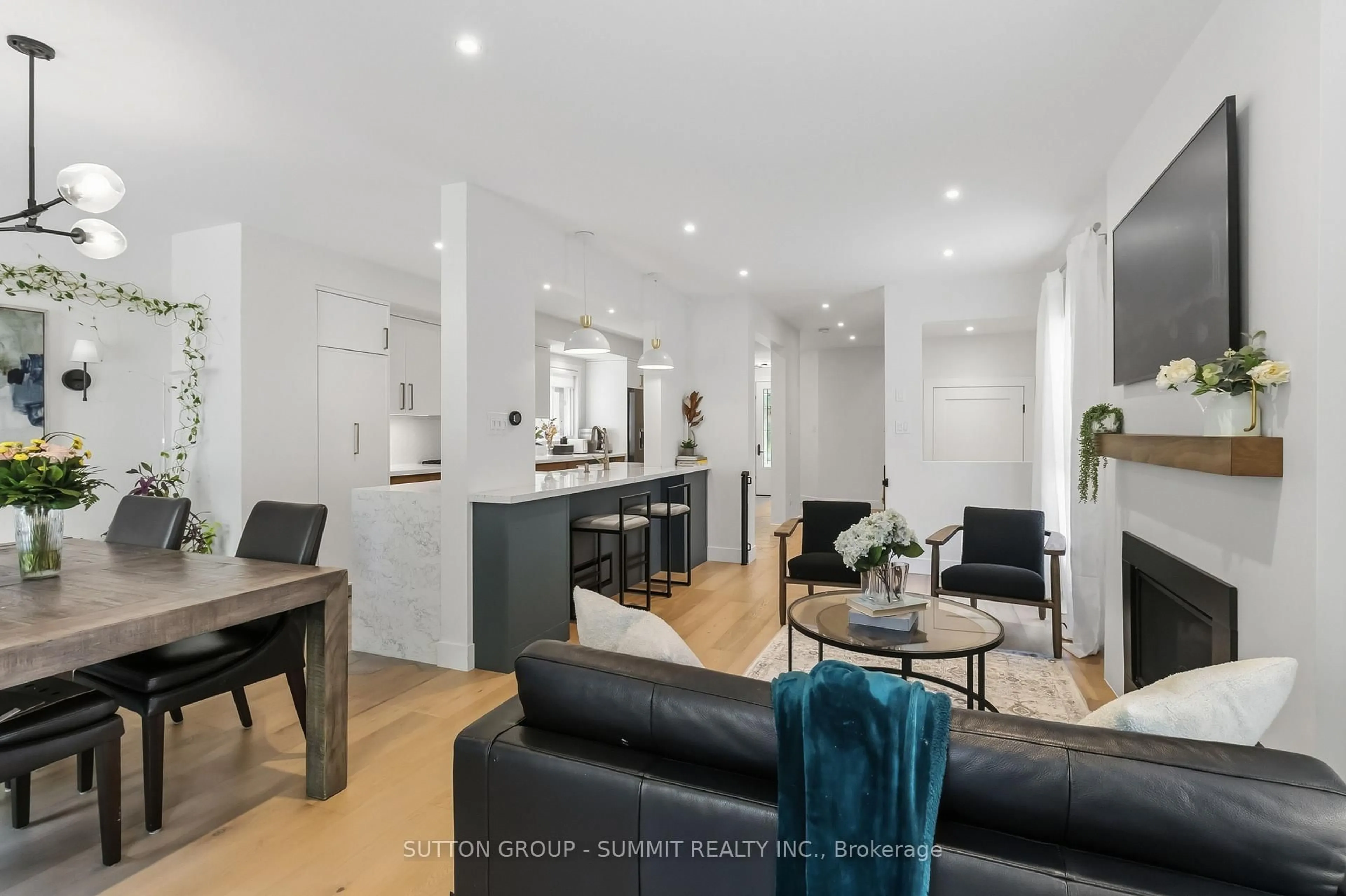 Unknown for 2111 Westmount Dr, Oakville Ontario L6M 3P3