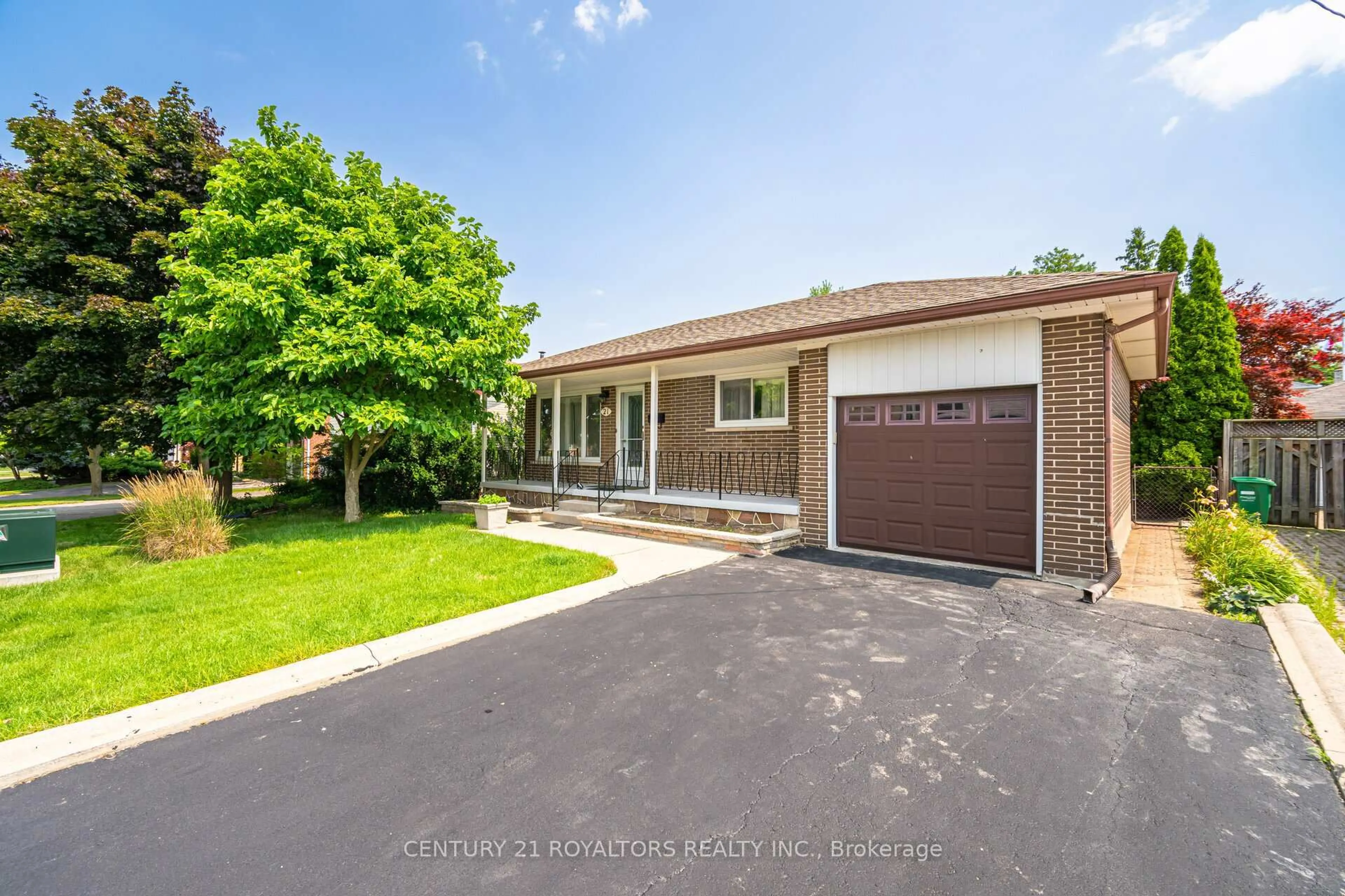 Unknown for 21 Jersey Ave, Brampton Ontario L6W 1L5