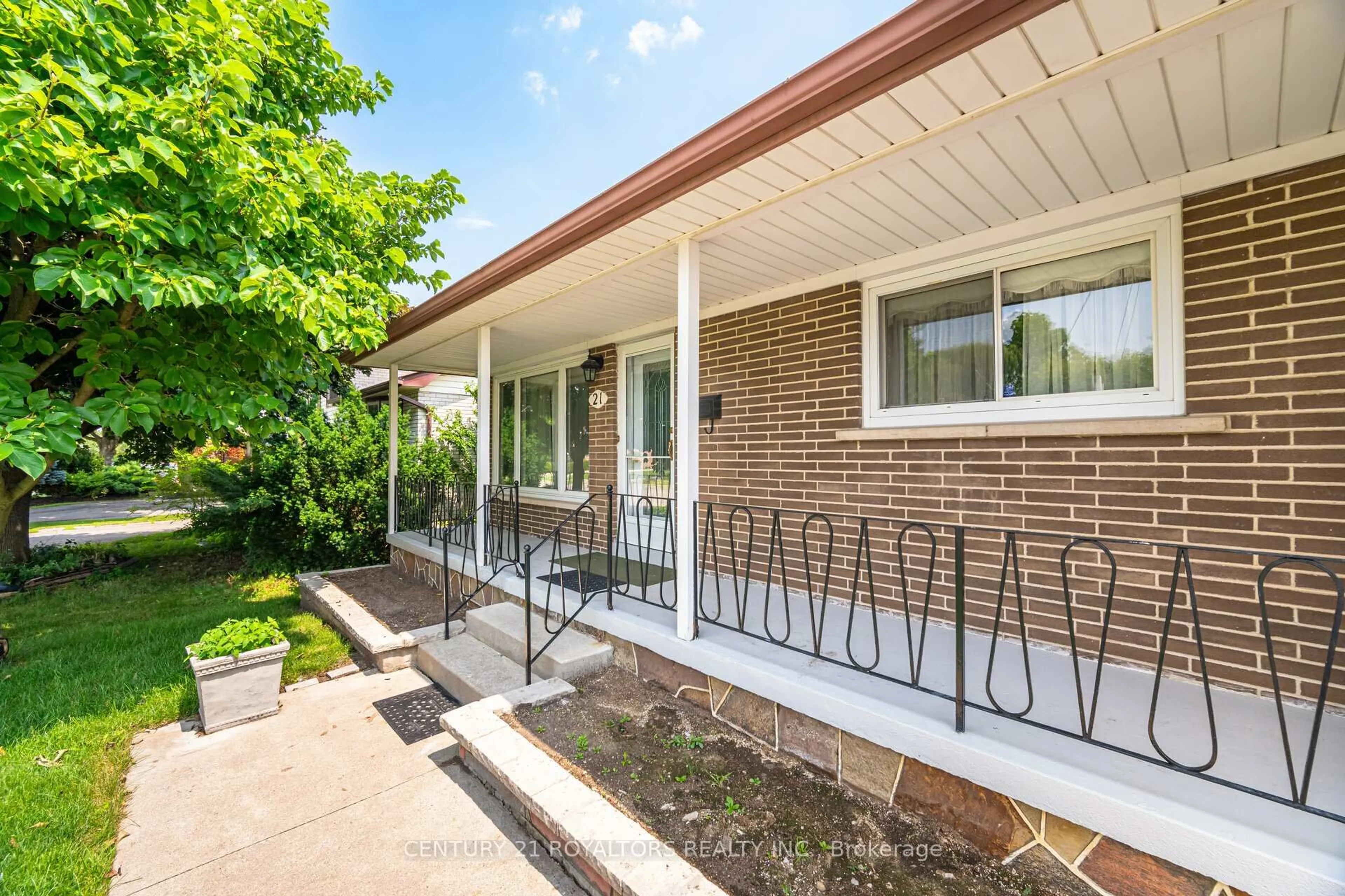 Home with brick exterior material, street for 21 Jersey Ave, Brampton Ontario L6W 1L5