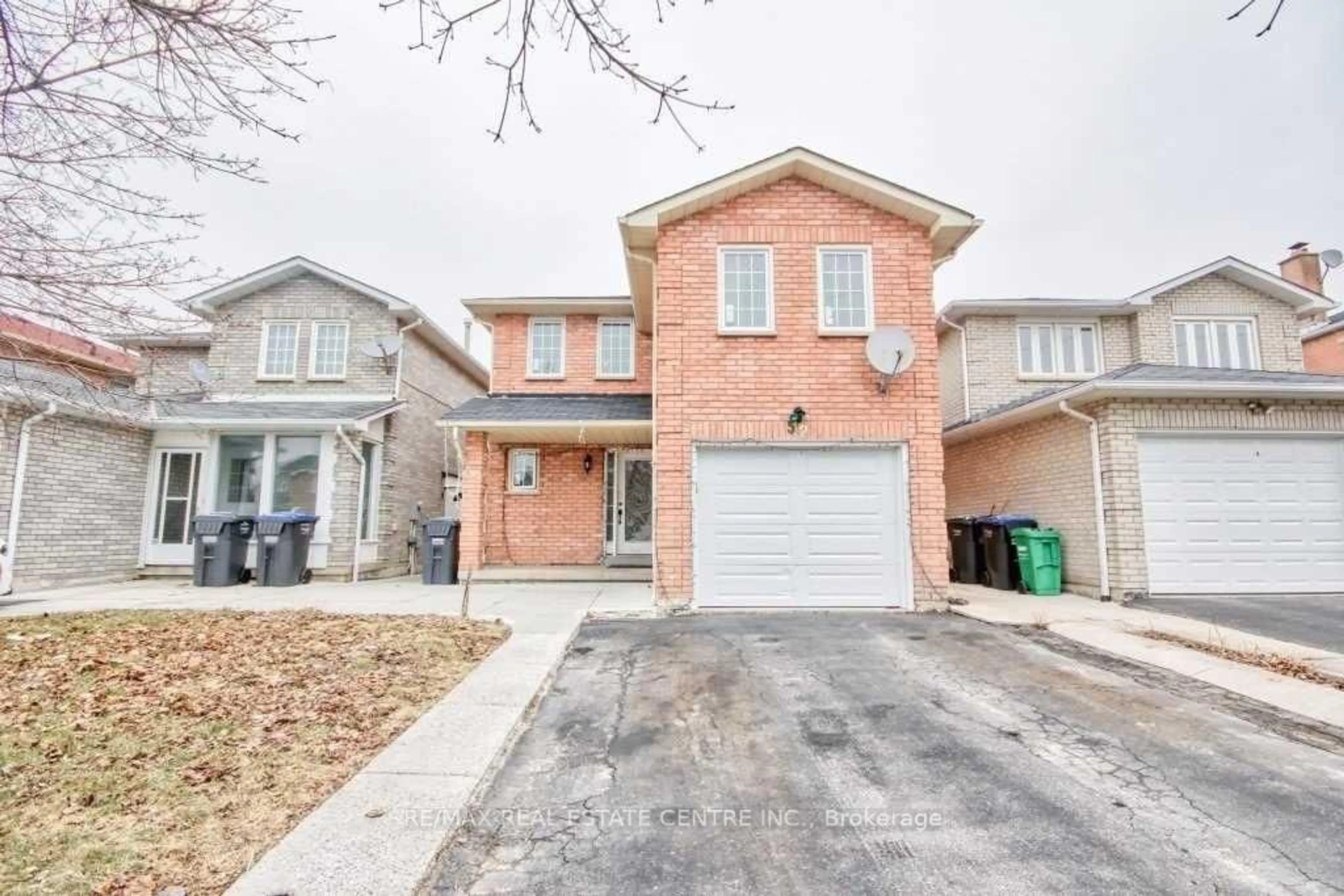 Home with brick exterior material, street for 52 Fallen Oak Crt, Brampton Ontario L6Y 3T4